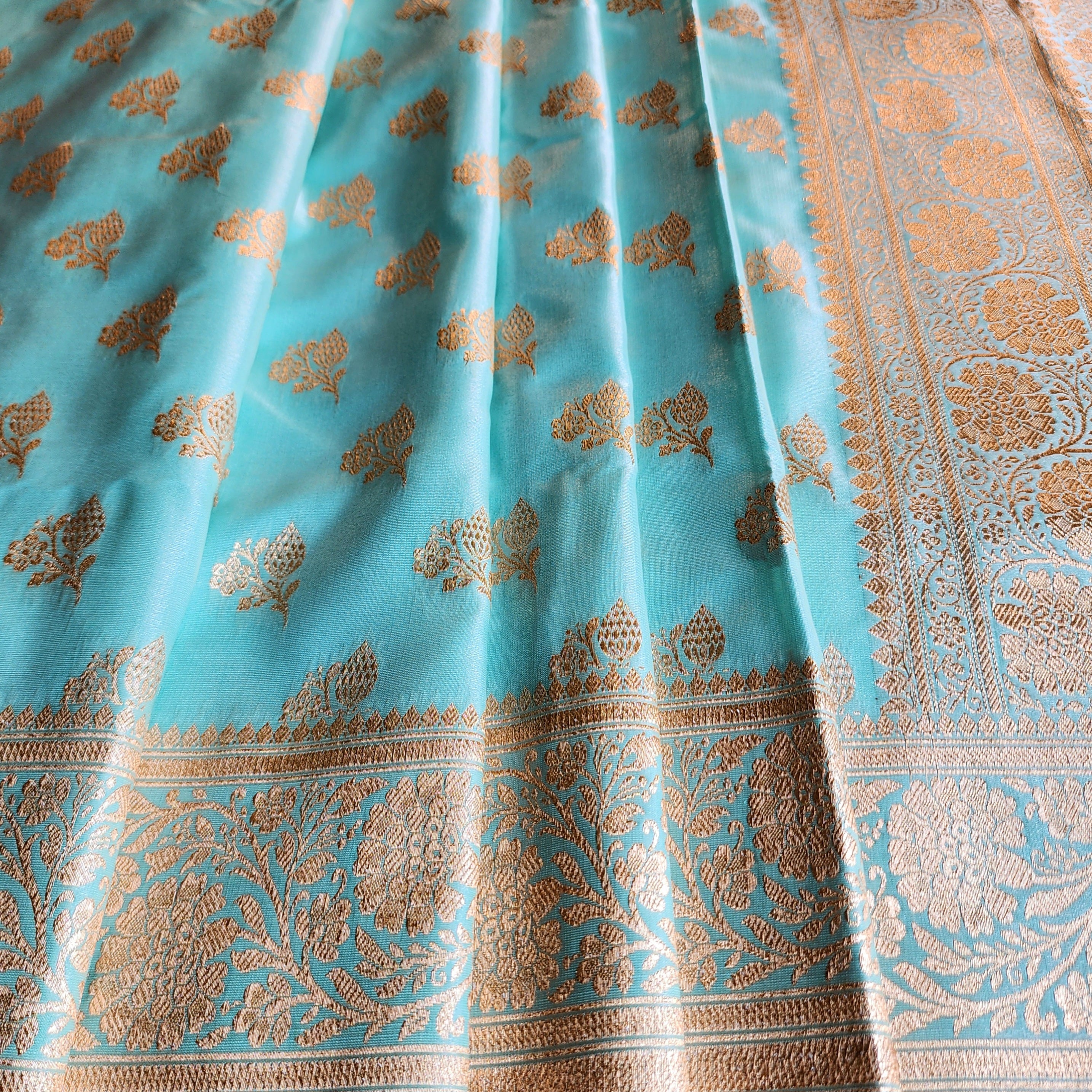 Rich Sea Green Banarasi Silk Saree with Gold Zari Weaving