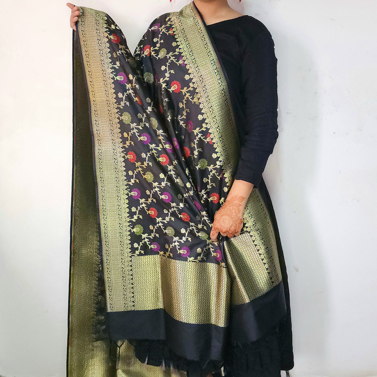 Banarasi Silk Floral Jaal Dupatta - Midnight