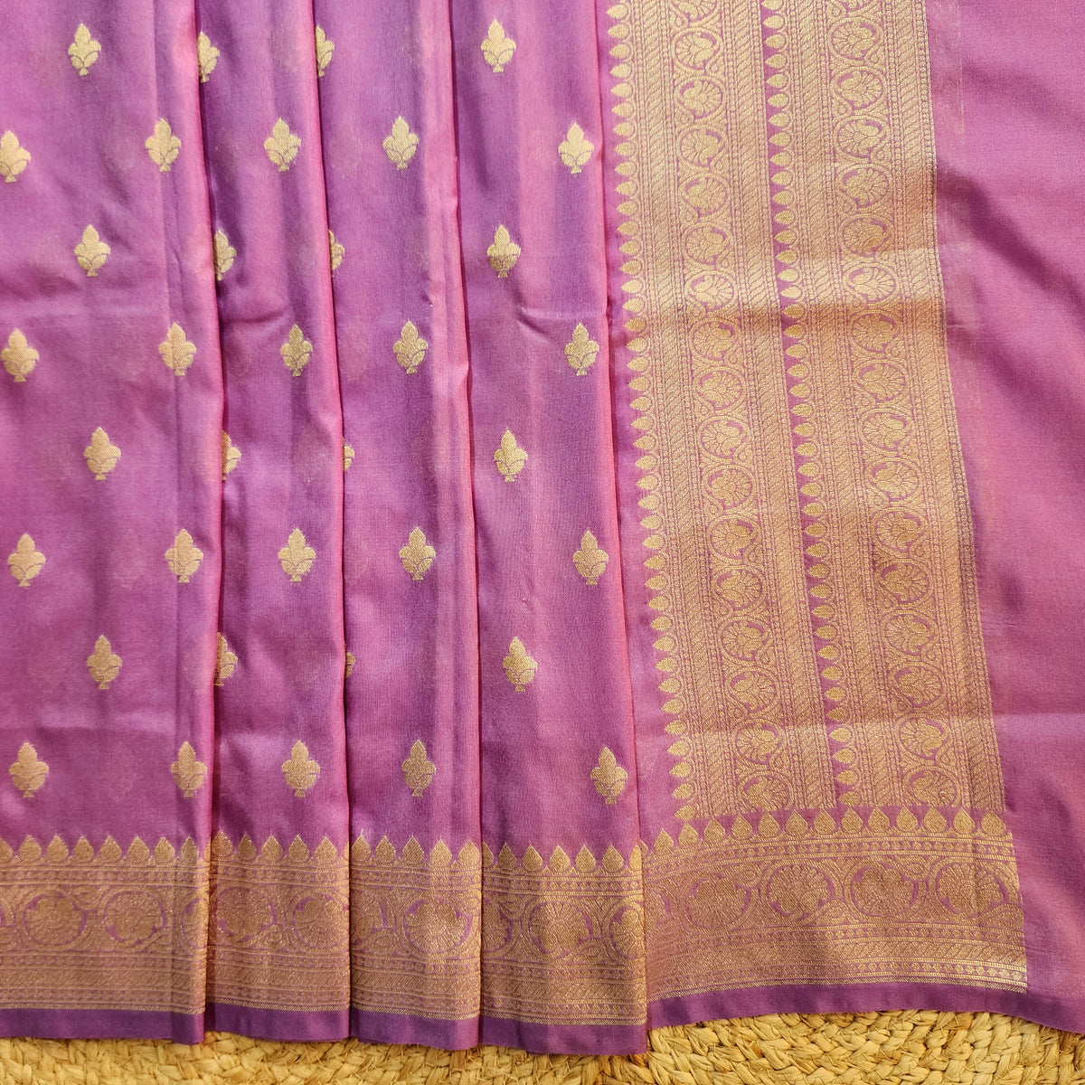 Purple Zari Banarasi Tapetta Silk Leaf Weave Dupatta
