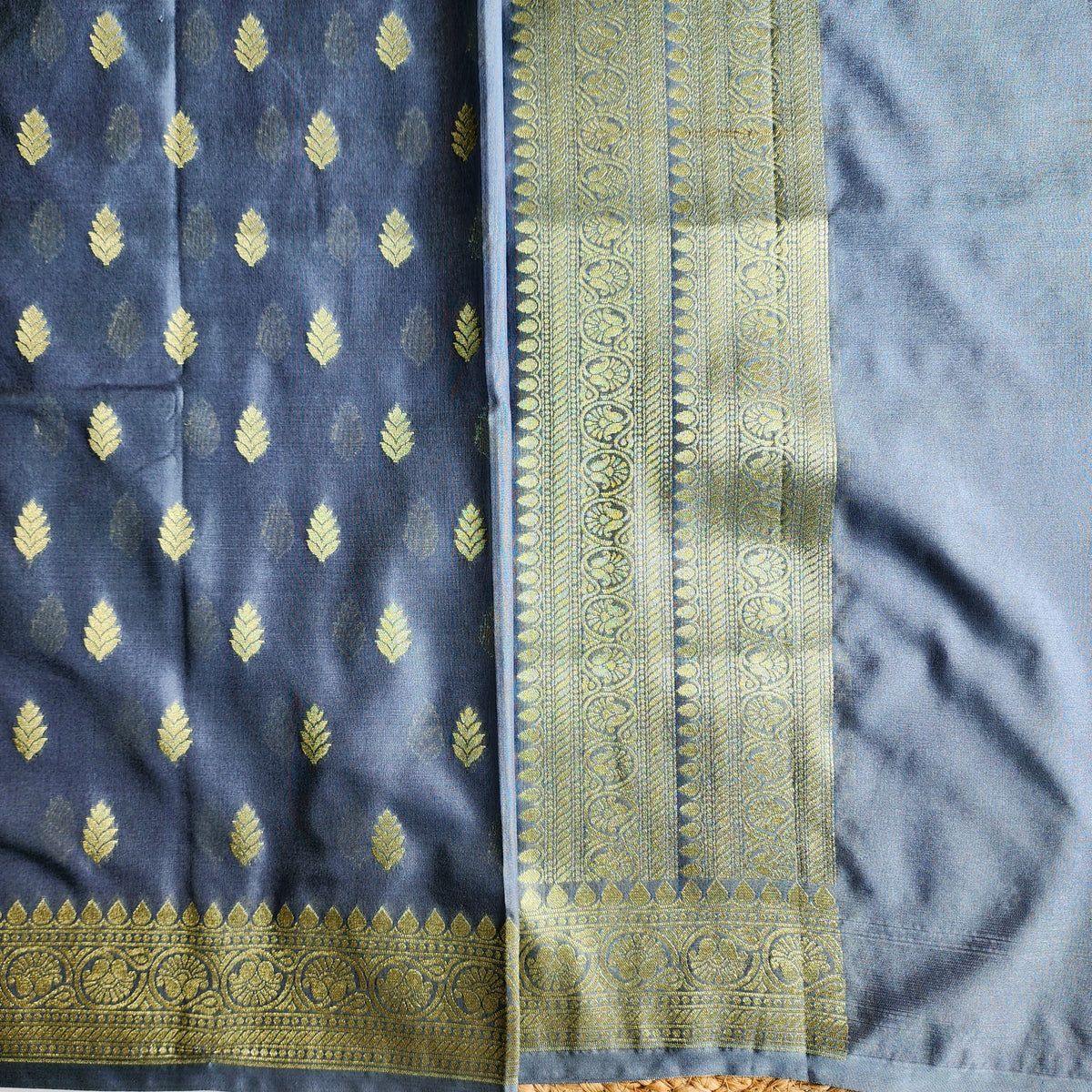 Steel Blue Banarasi Tapetta Silk Leaf Weave Dupatta
