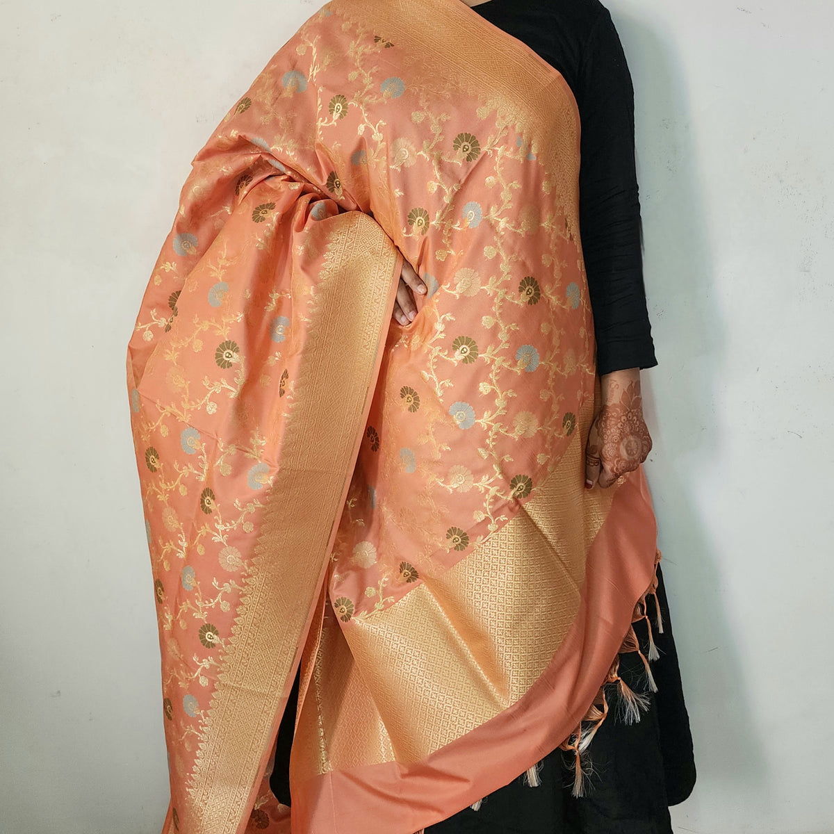 Banarasi Silk Floral Jaal Dupatta - Peach