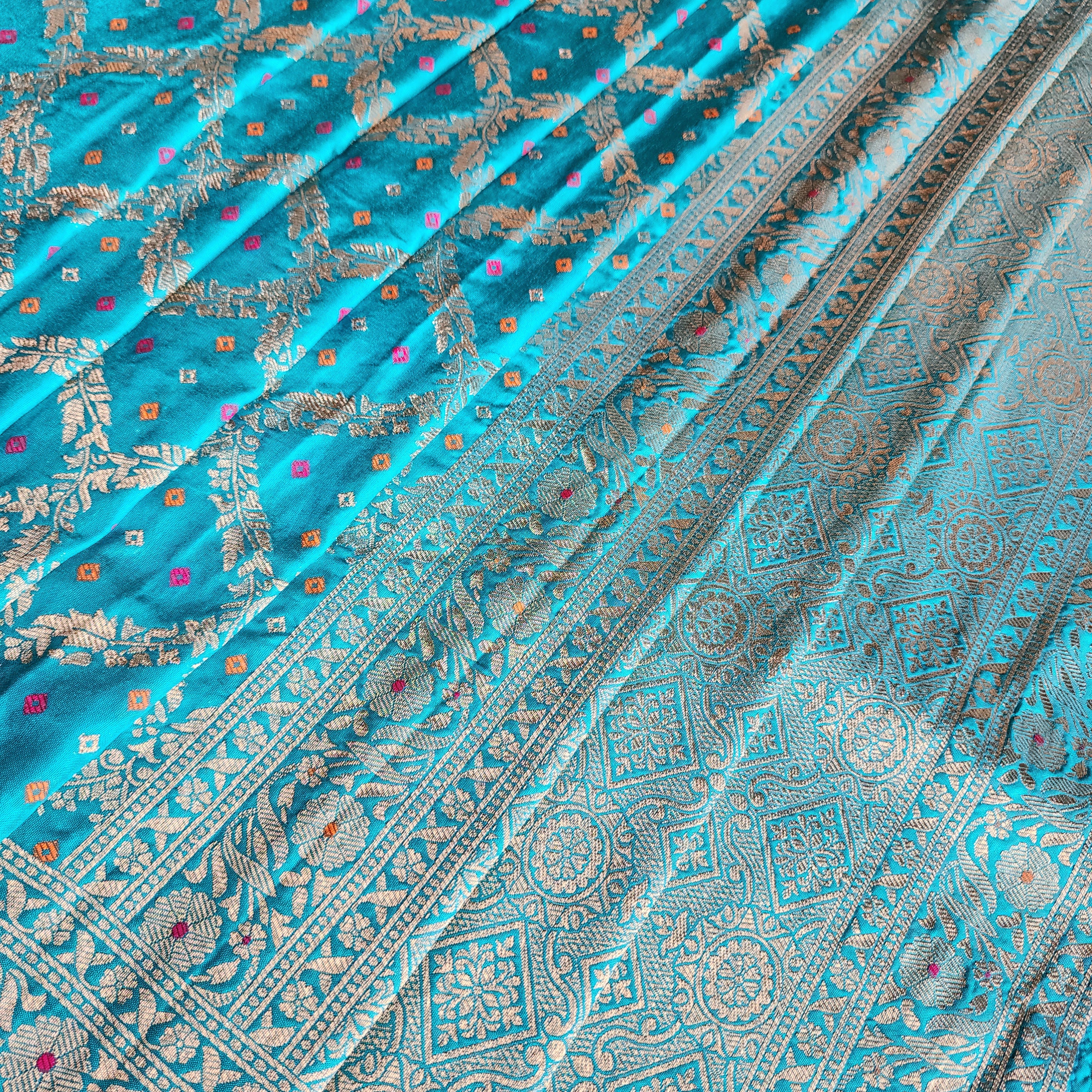 Peacock Blue Bandhani Dupatta with Traditional Jaal