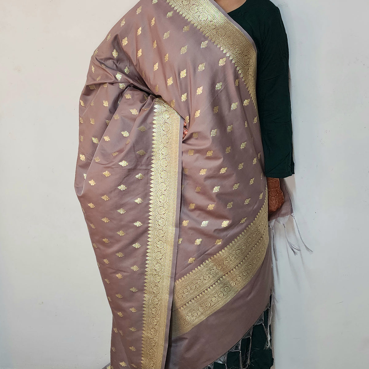 Mauve Banarasi Tapetta Silk Leaf Weave Dupatta
