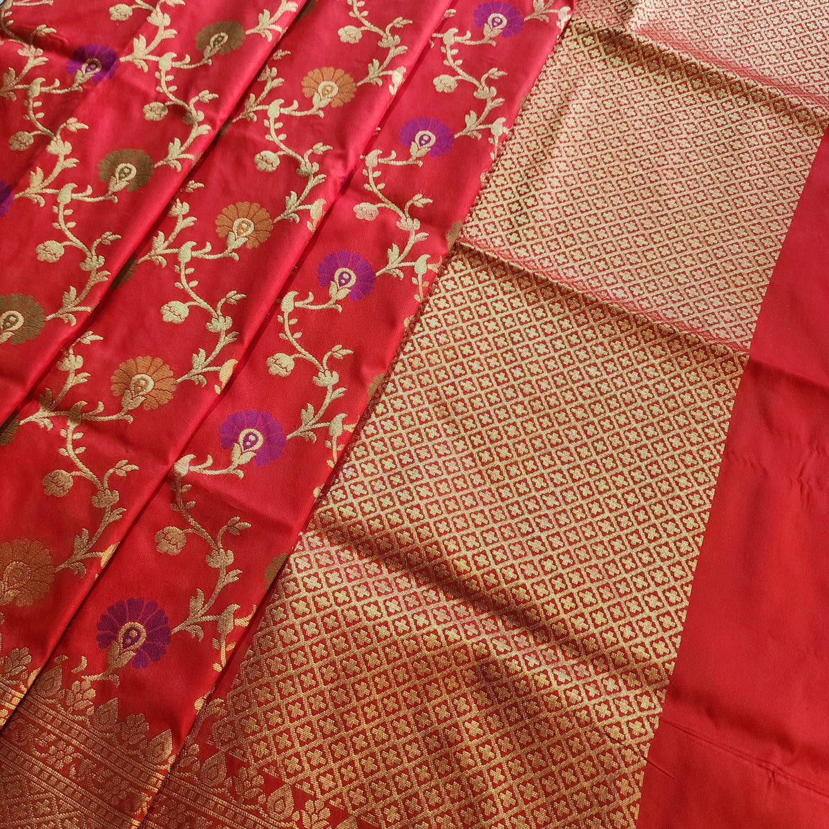 Banarasi Silk Floral Jaal Dupatta - Crimson Red