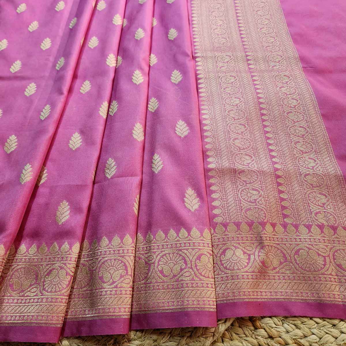 Dusty Rose Banarasi Tapetta Silk Leaf Weave Dupatta
