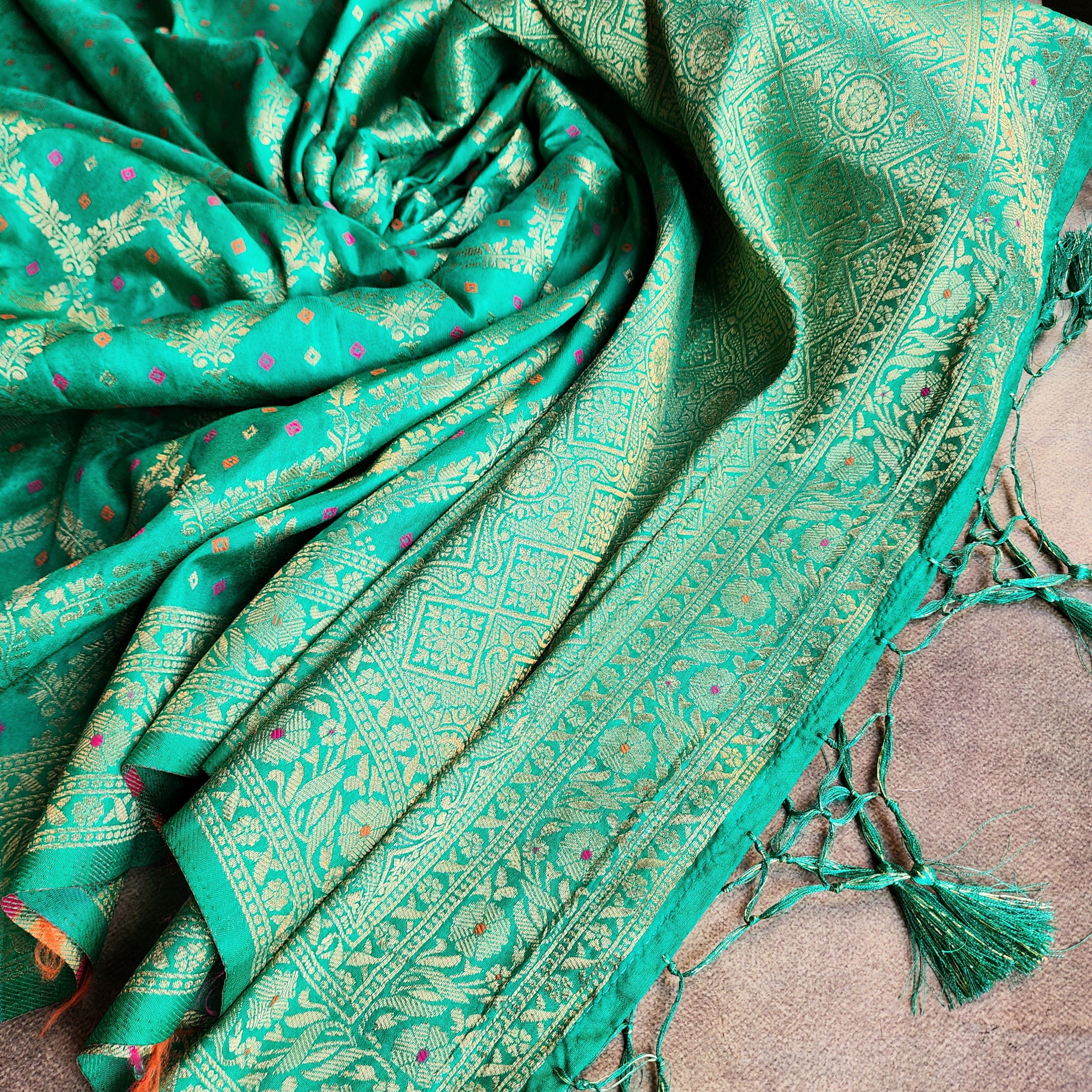 Aqua Green Bandhani Dupatta with Traditional Jaal