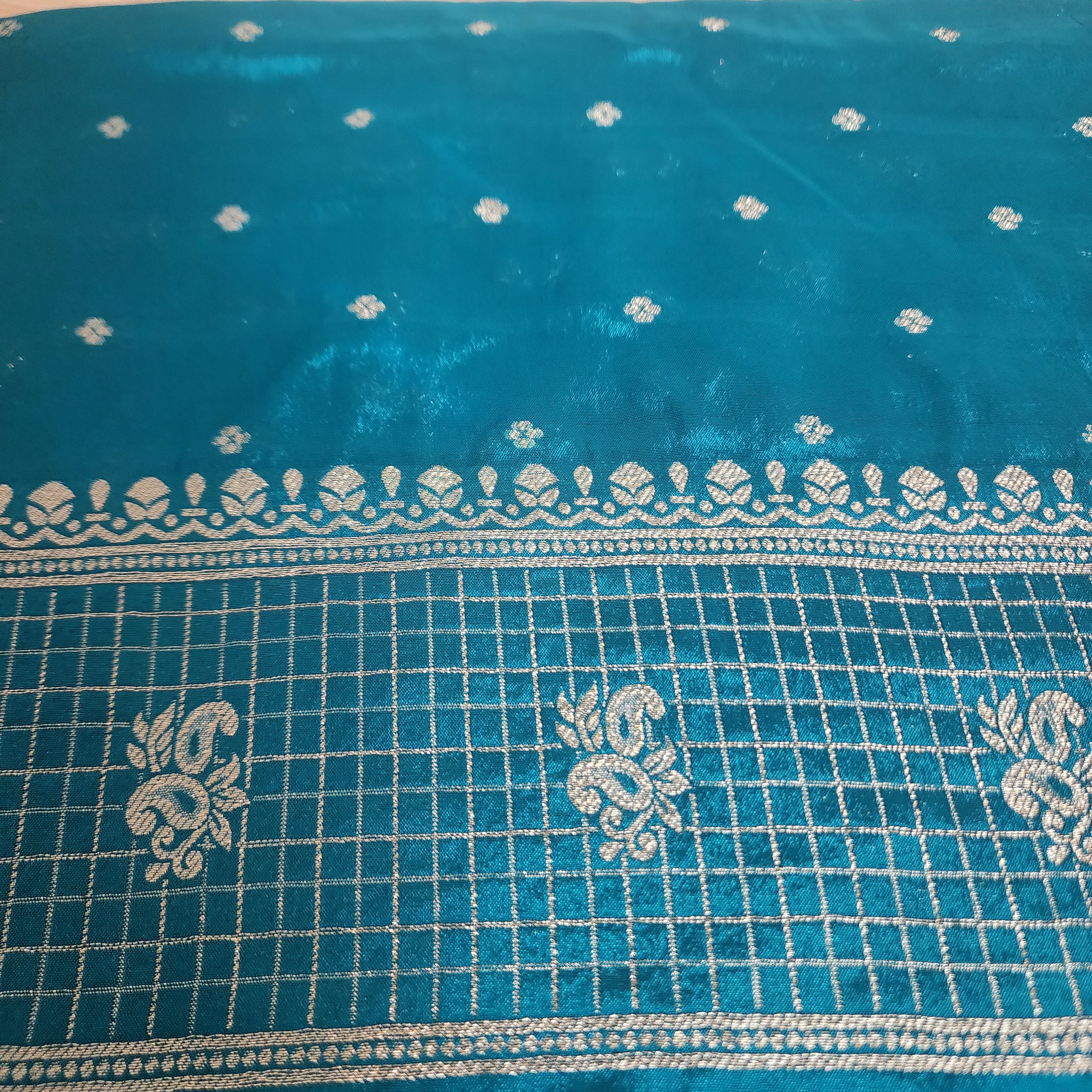 Banarasi Georgette Saree in Luxe Red & Teal with Gold Zari Work