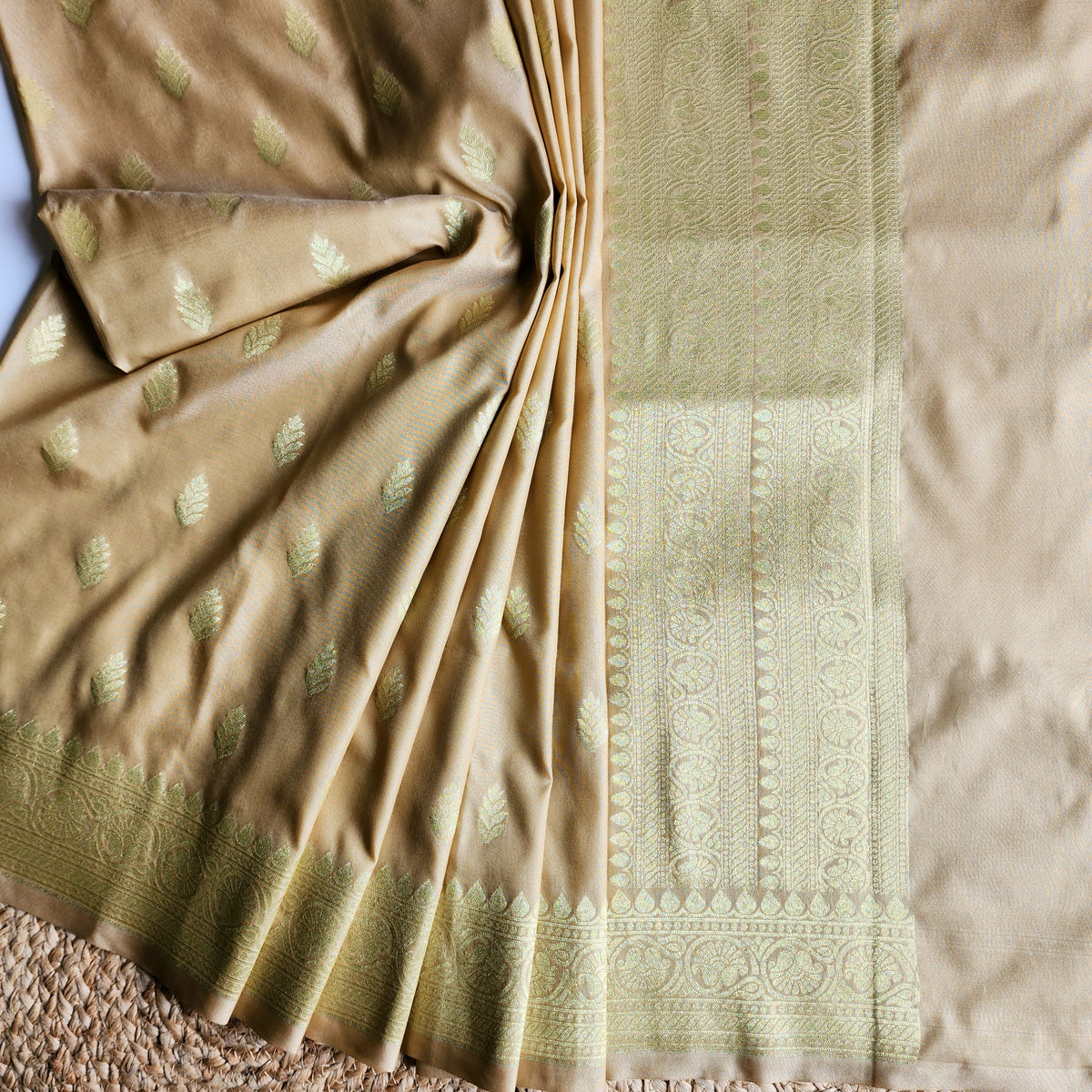 Champagne Banarasi Tapetta Silk Leaf Weave Dupatta
