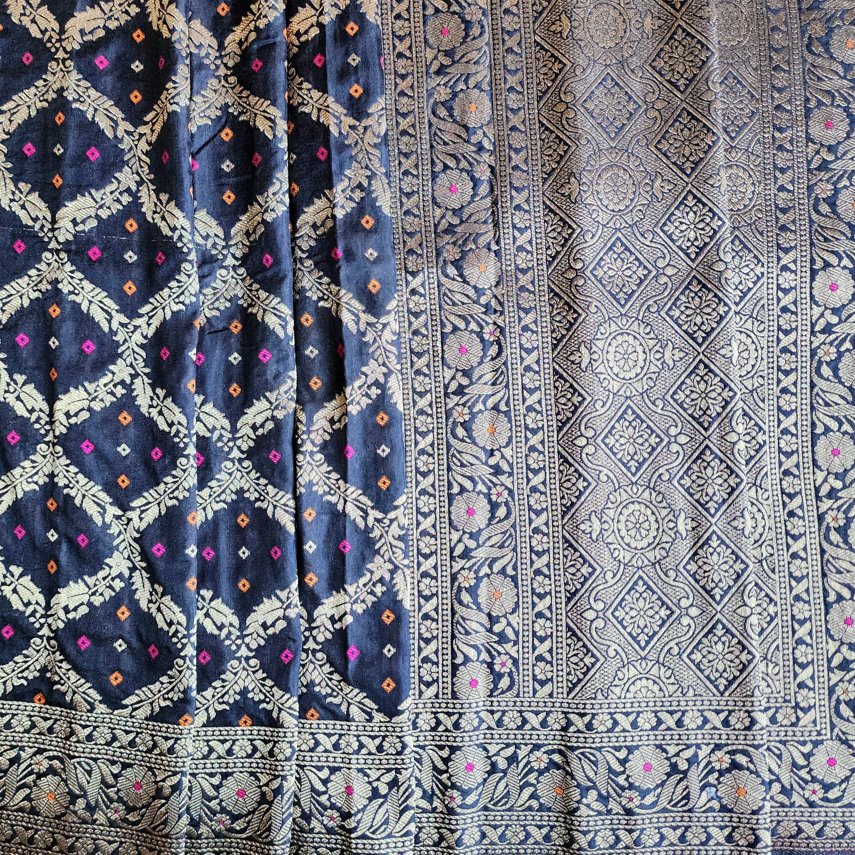 Black Bandhani Dupatta with Traditional Jaal