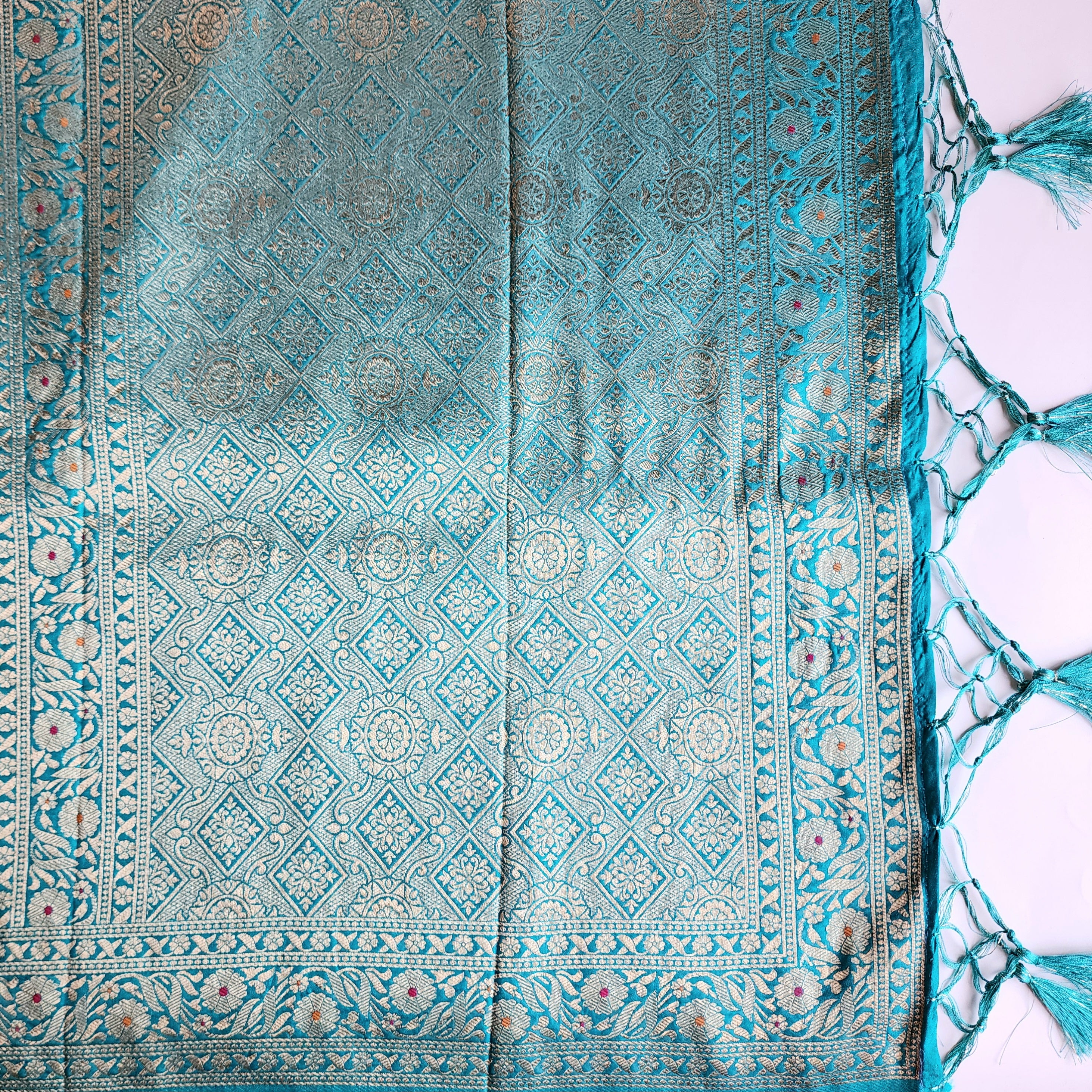 Peacock Blue Bandhani Dupatta with Traditional Jaal