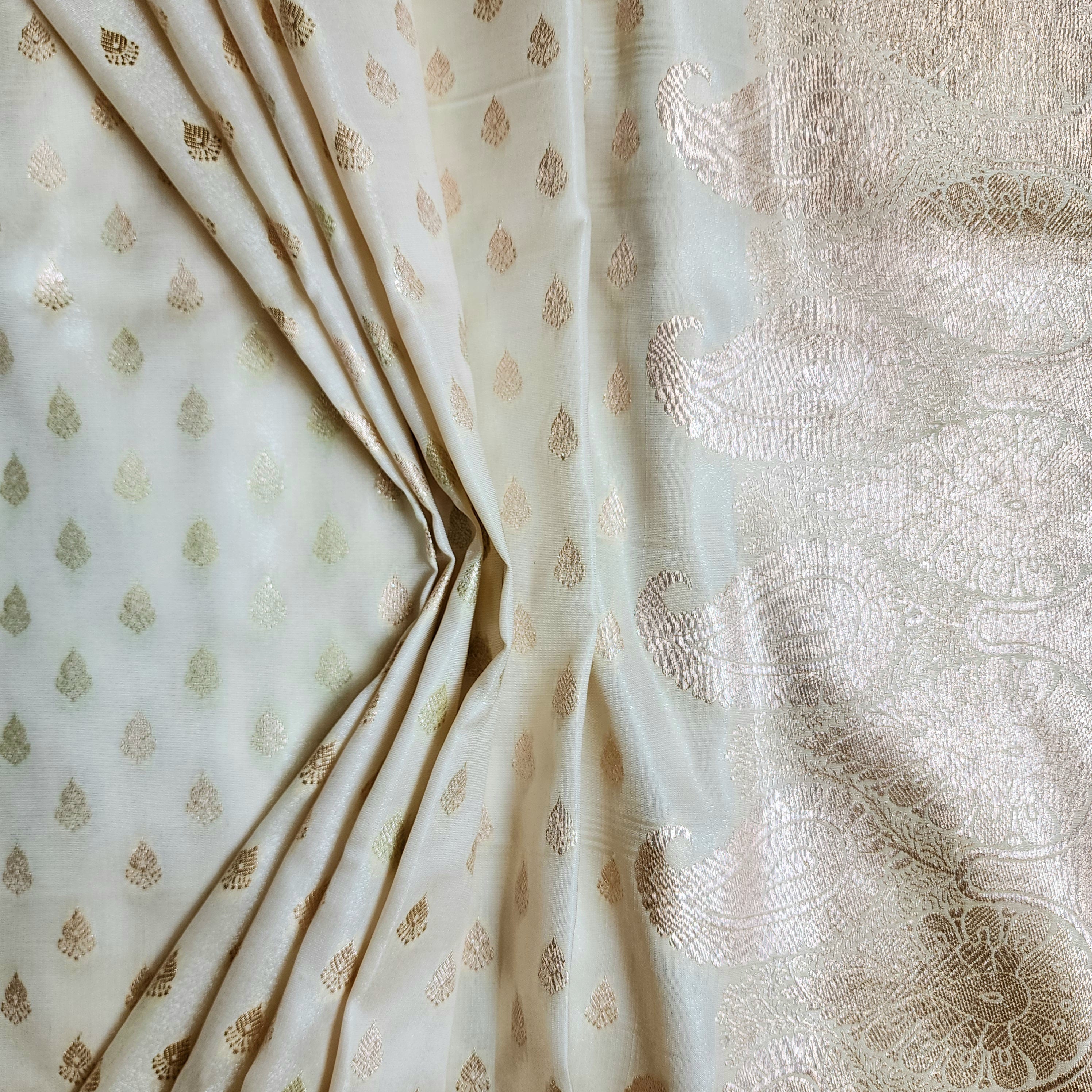 Rich White Banarasi Silk Saree with Gold Zari Weaving