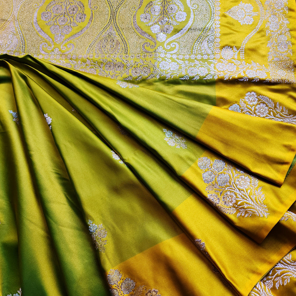 Dual-Tone Parrot Green & Yellow Pure Banarasi Katan Silk Saree