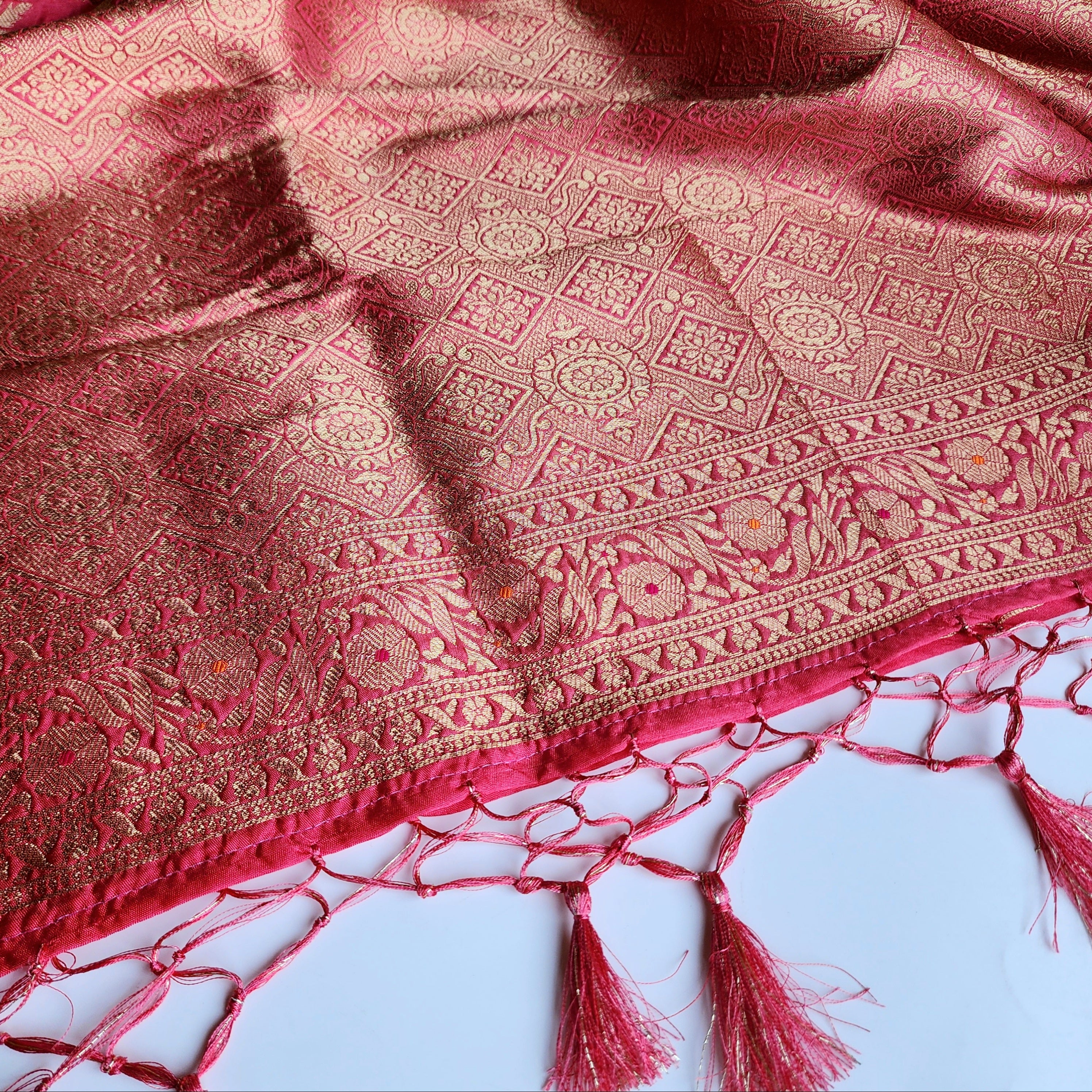 Rani Pink Bandhani Dupatta with Traditional Jaal