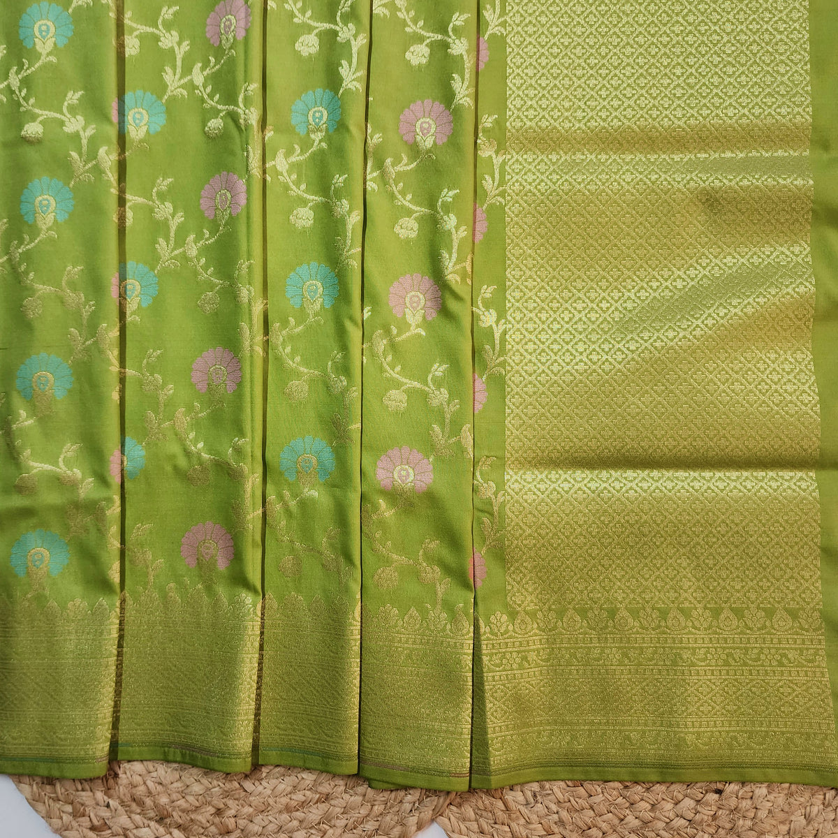 Banarasi Silk Floral Jaal Dupatta - Pistachio Green