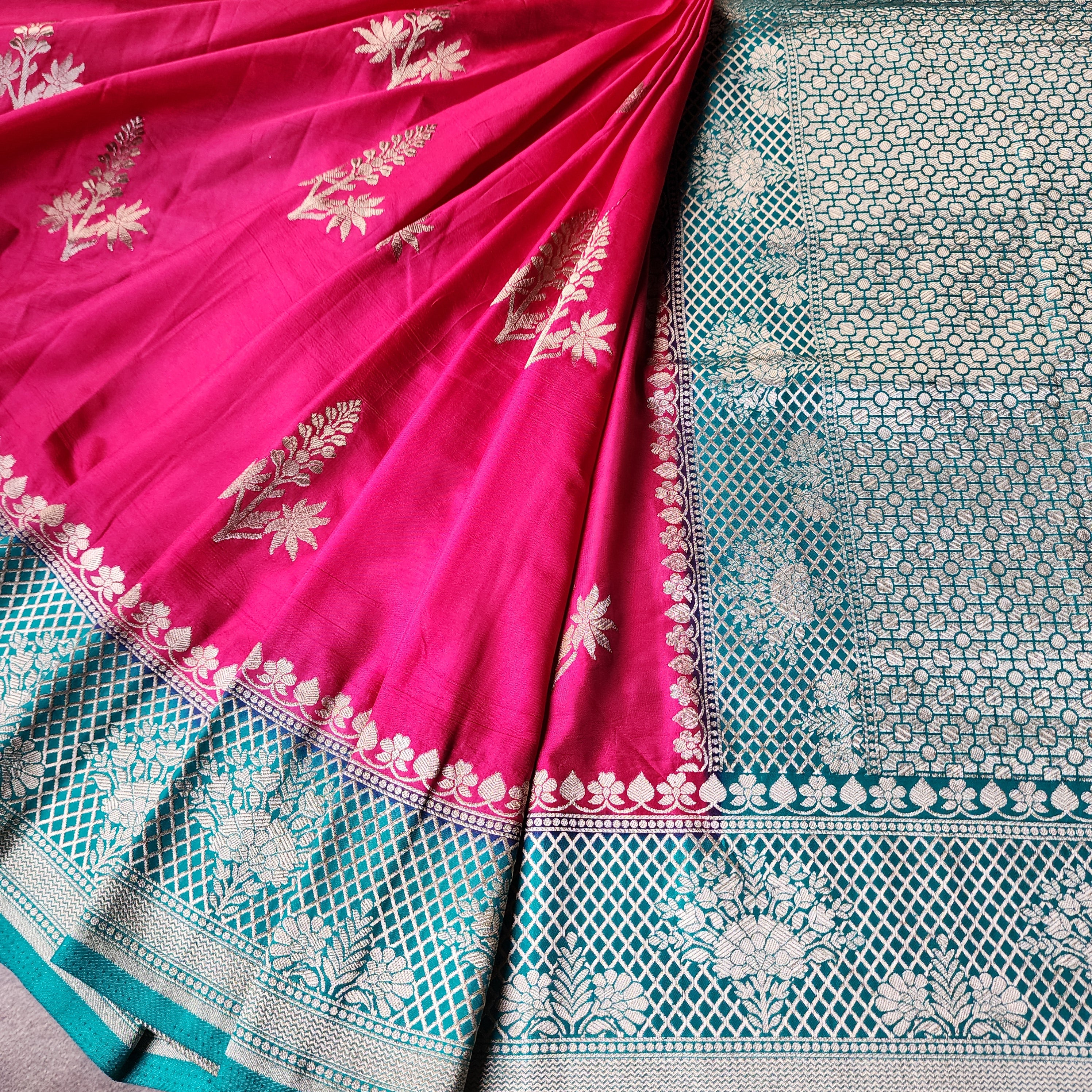 Deep Fuchsia Crepe Georgette Silk Saree with Contrast Turquoise Border