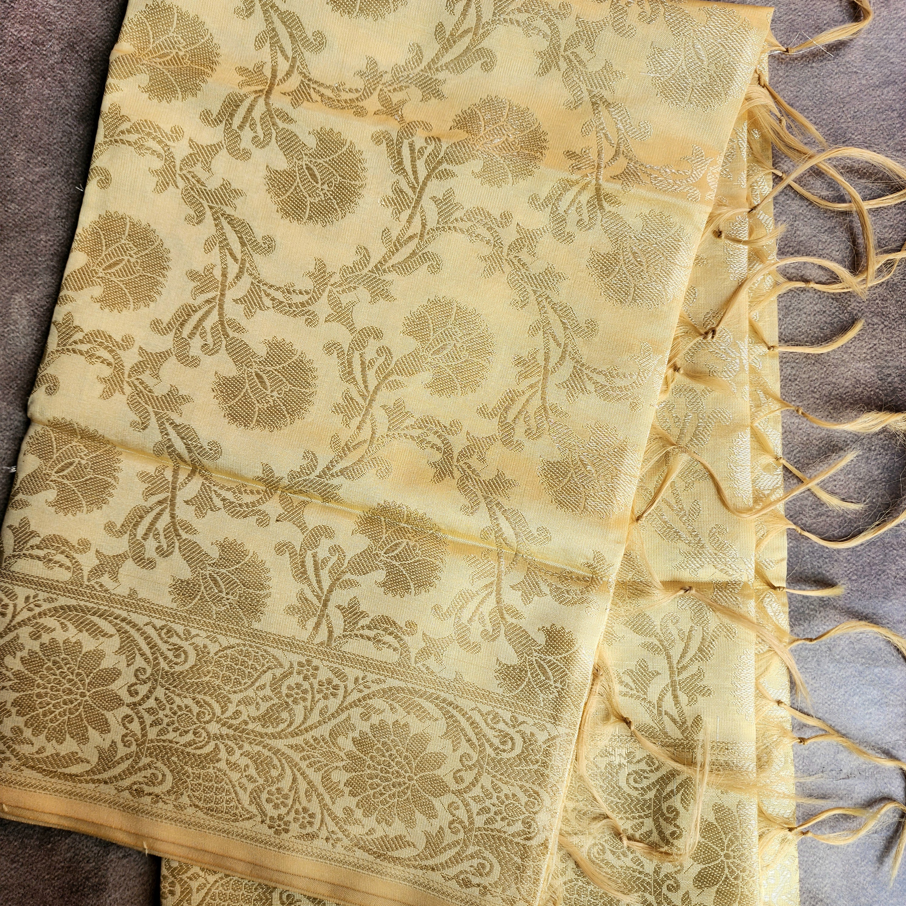 Cream Banarasi Tapetta Silk Dupatta with Gold Floral Zari Weave