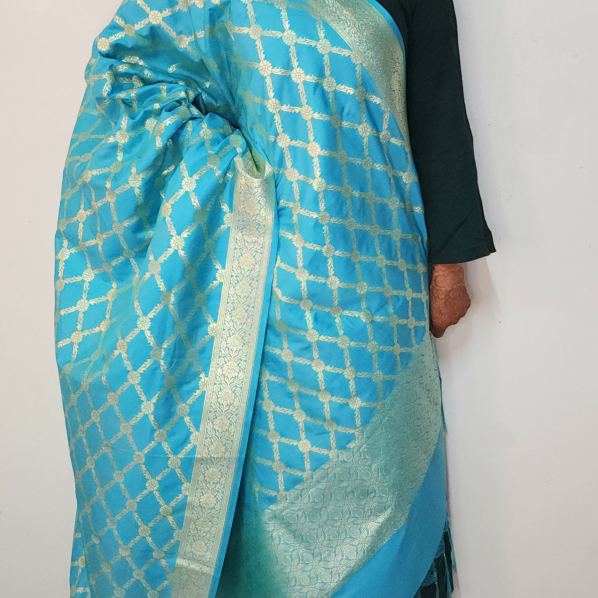 Banarasi Tapetta Silk - Turquoise Zari Jaal Dupatta