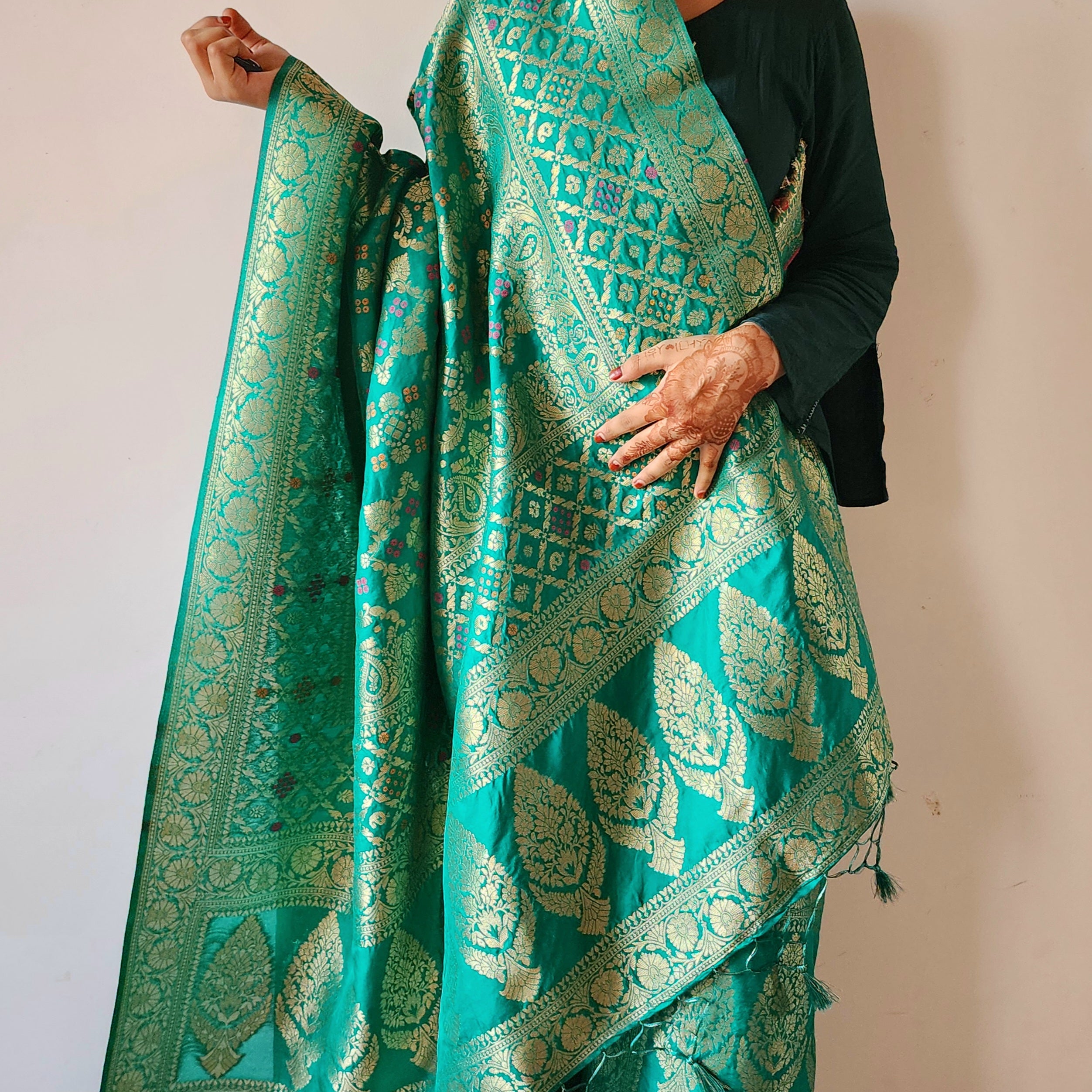 Sea Green Bandhani Dupatta with Floral and Geometric Zari Weave