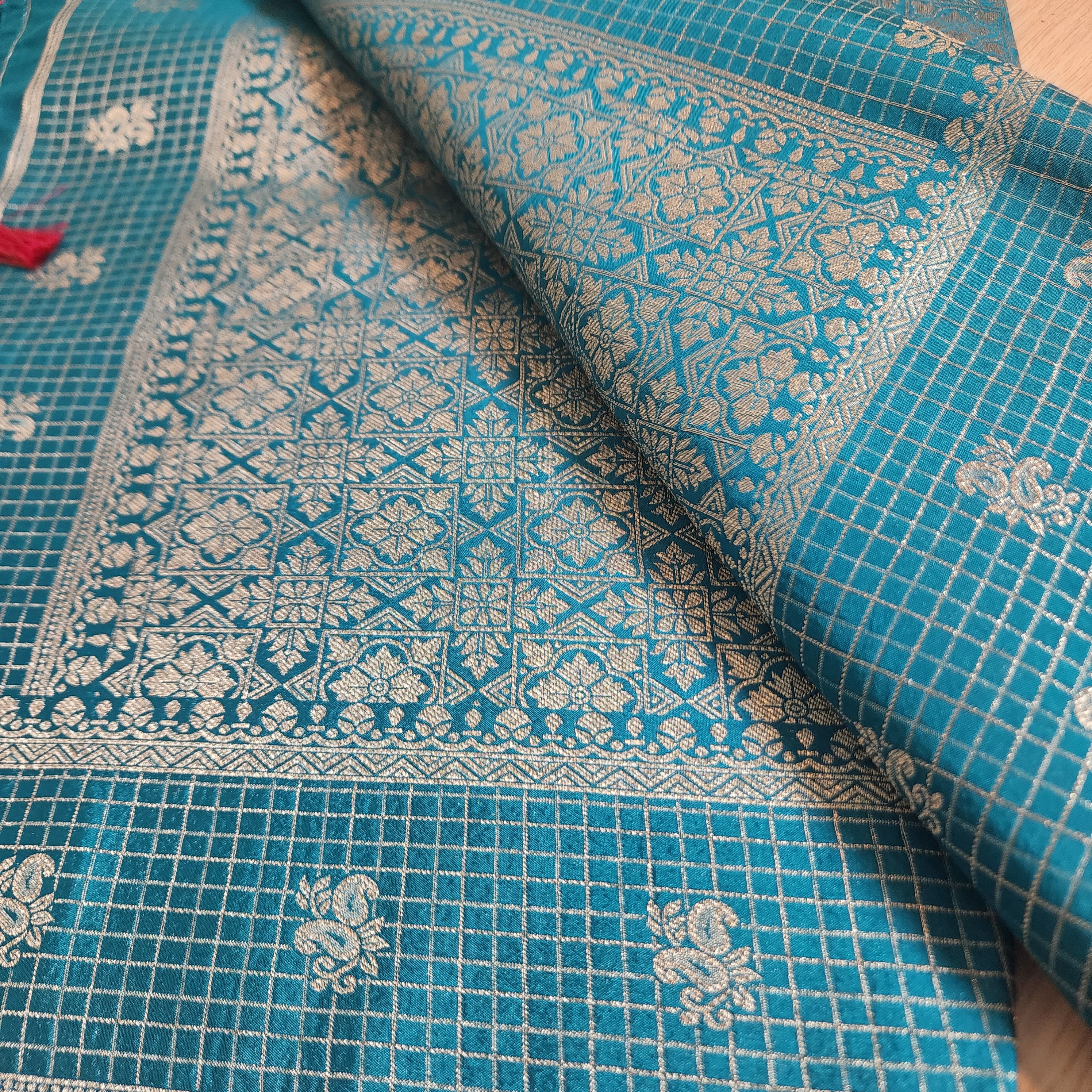 Banarasi Georgette Saree in Luxe Red & Teal with Gold Zari Work