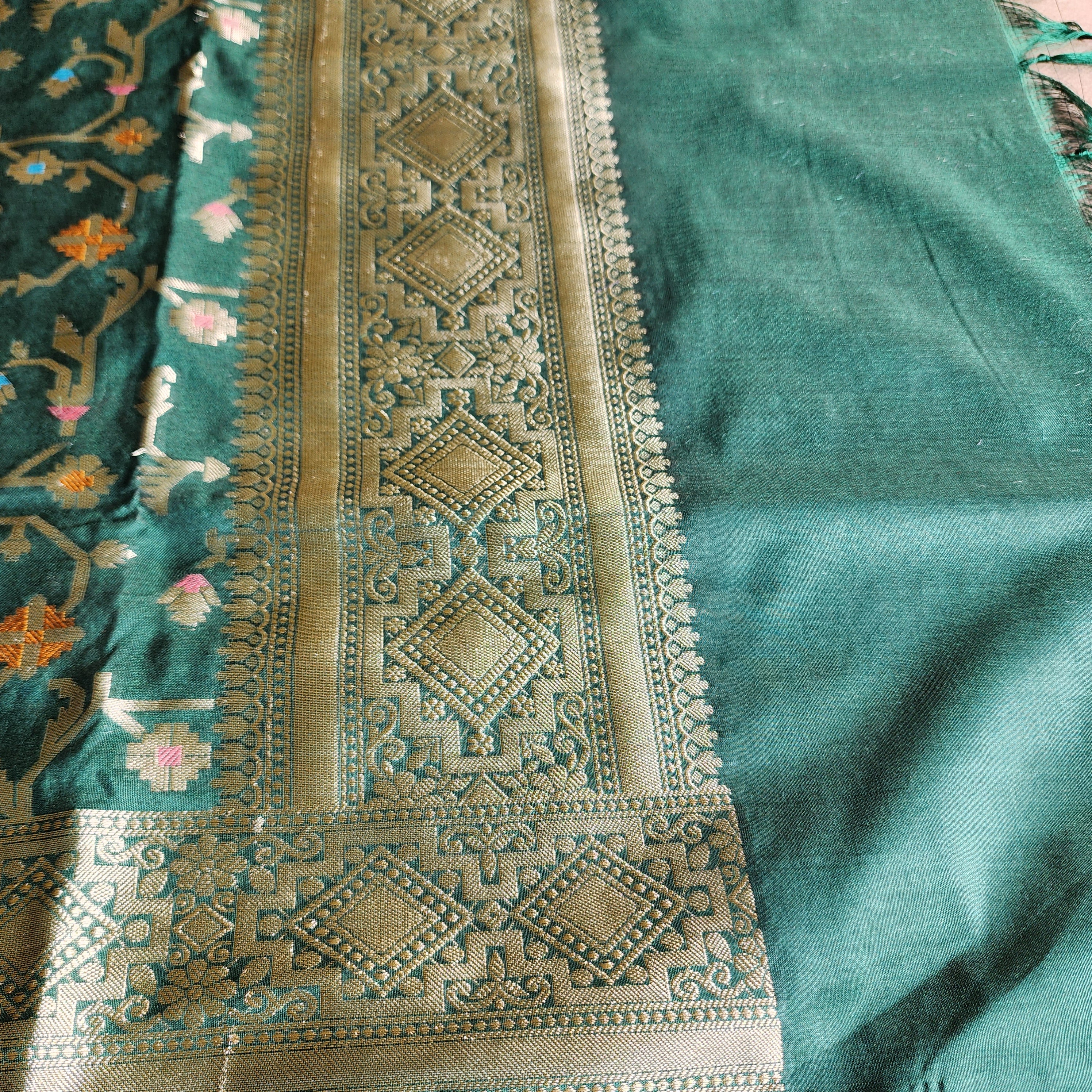 Golden Grid Banarasi Silk Dupatta with Meenakari Work in Dark Bottle Green