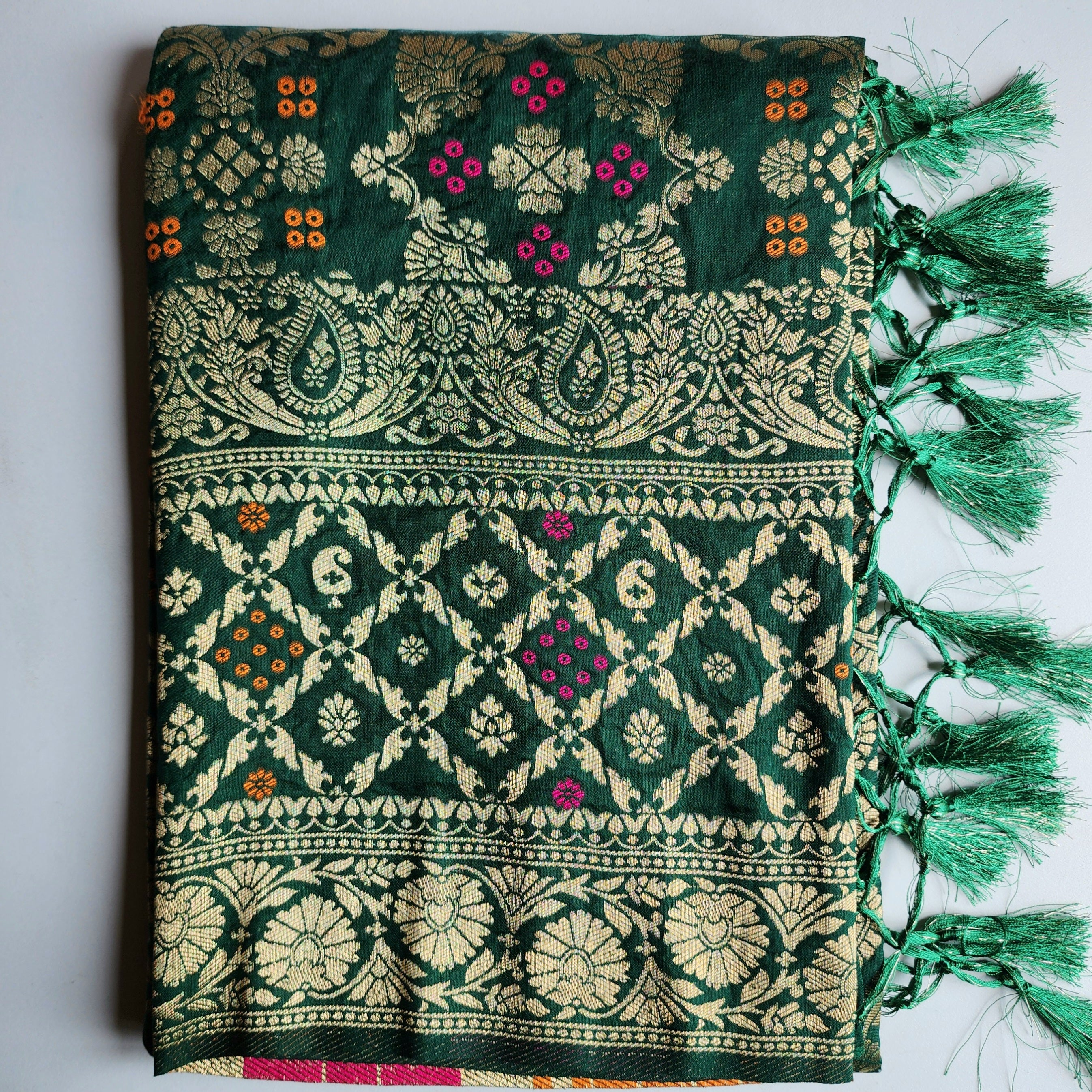 Emerald Green Bandhani Dupatta with Floral and Geometric Zari Weave