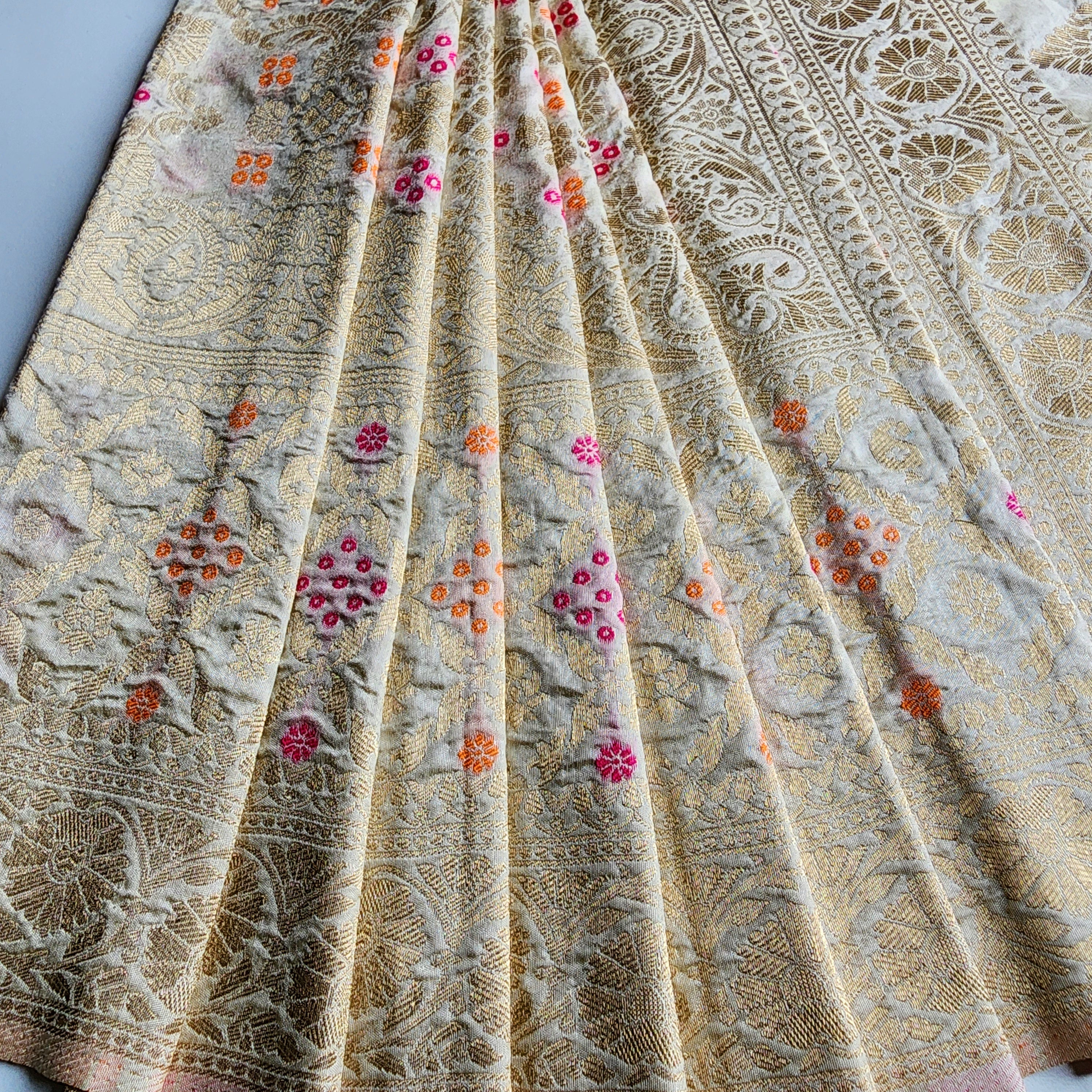 Ivory Cream Bandhani Dupatta with Floral and Geometric Zari Weave