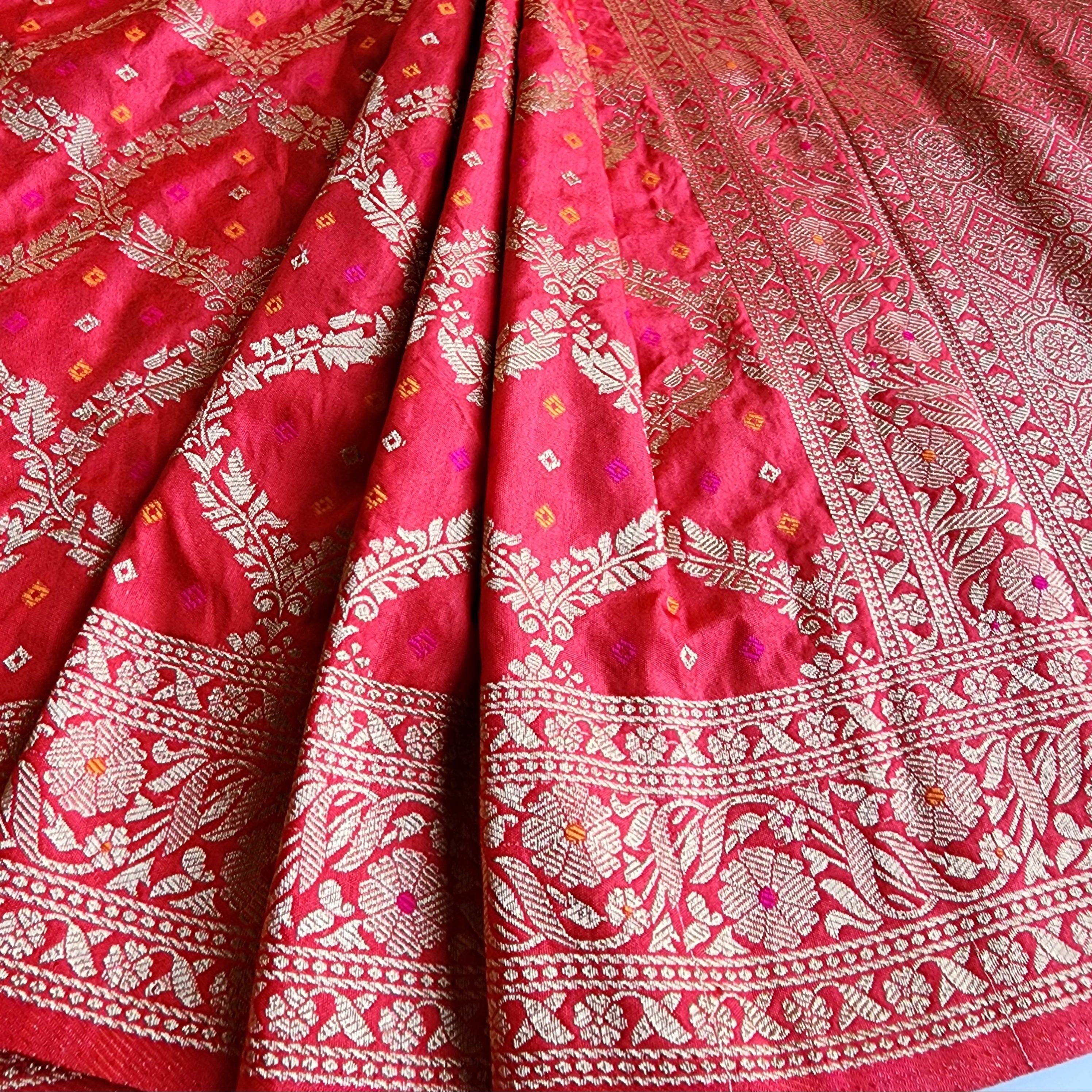 Crimson Red Bandhani Dupatta with Traditional Jaal