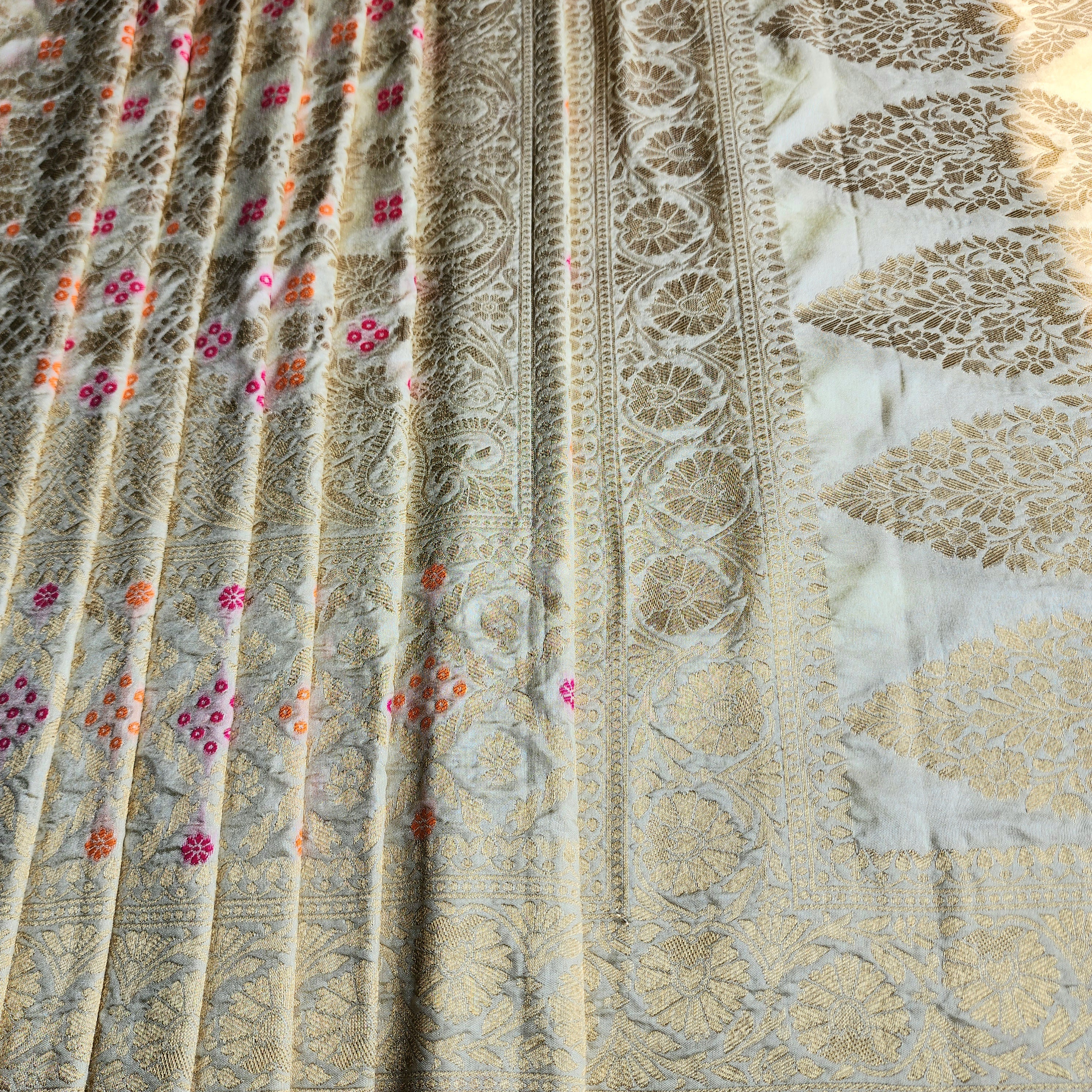 Ivory Cream Bandhani Dupatta with Floral and Geometric Zari Weave