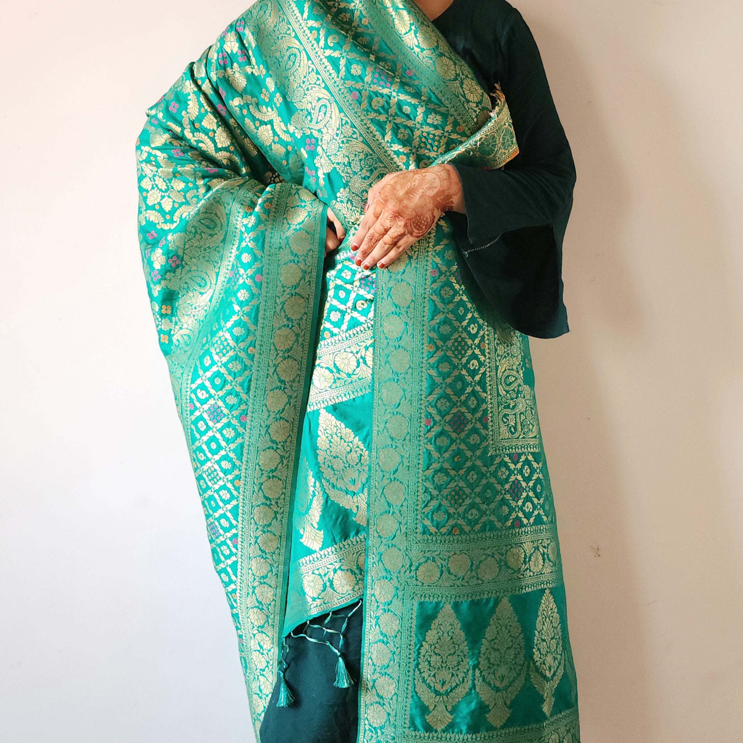 Sea Green Bandhani Dupatta with Floral and Geometric Zari Weave