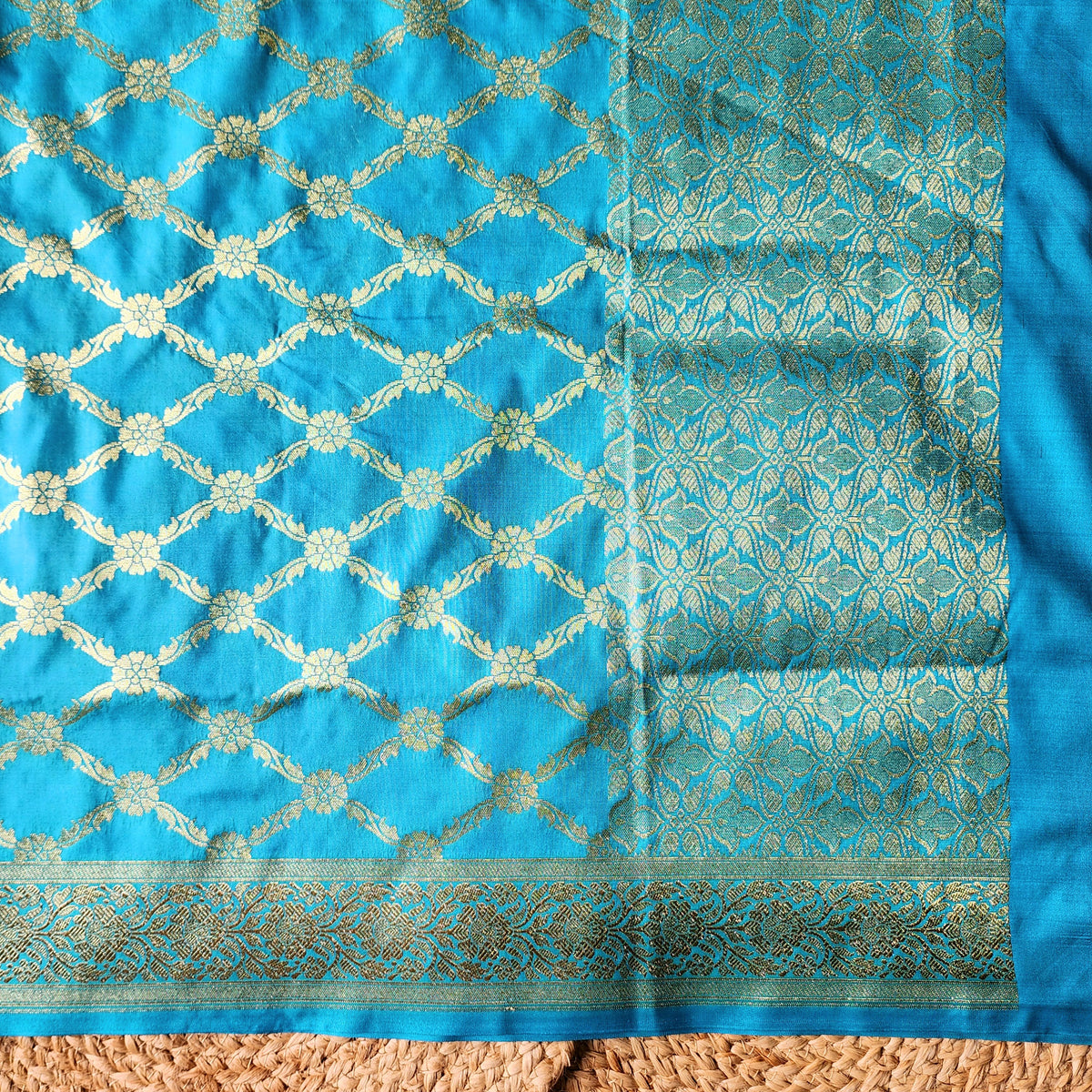 Banarasi Tapetta Silk - Turquoise Zari Jaal Dupatta