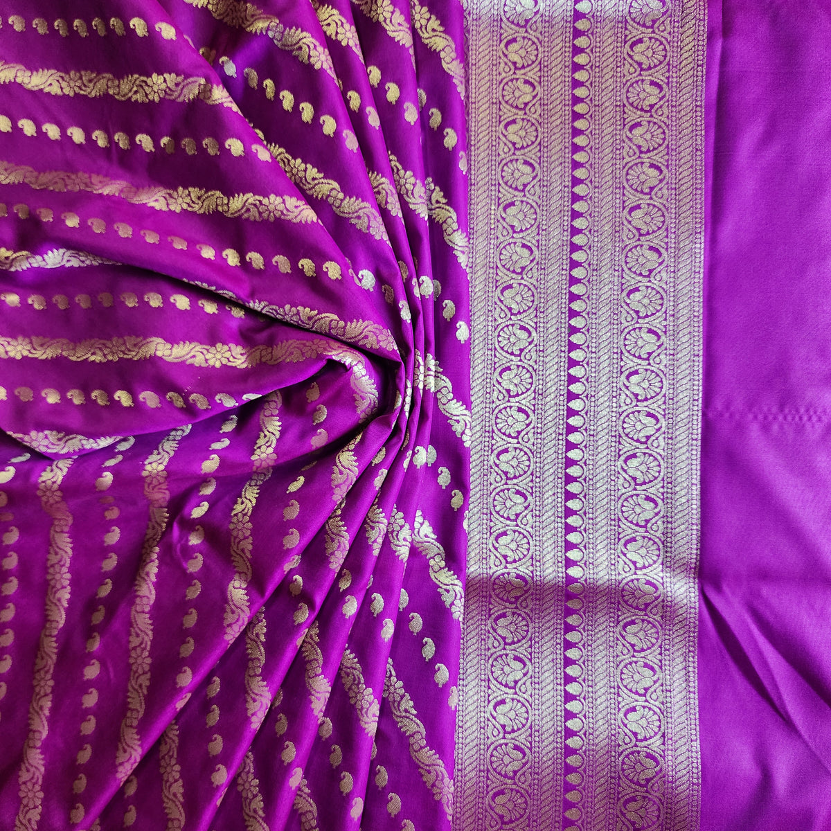 Royal Purple - Banarasi Leheriya Style Dupatta