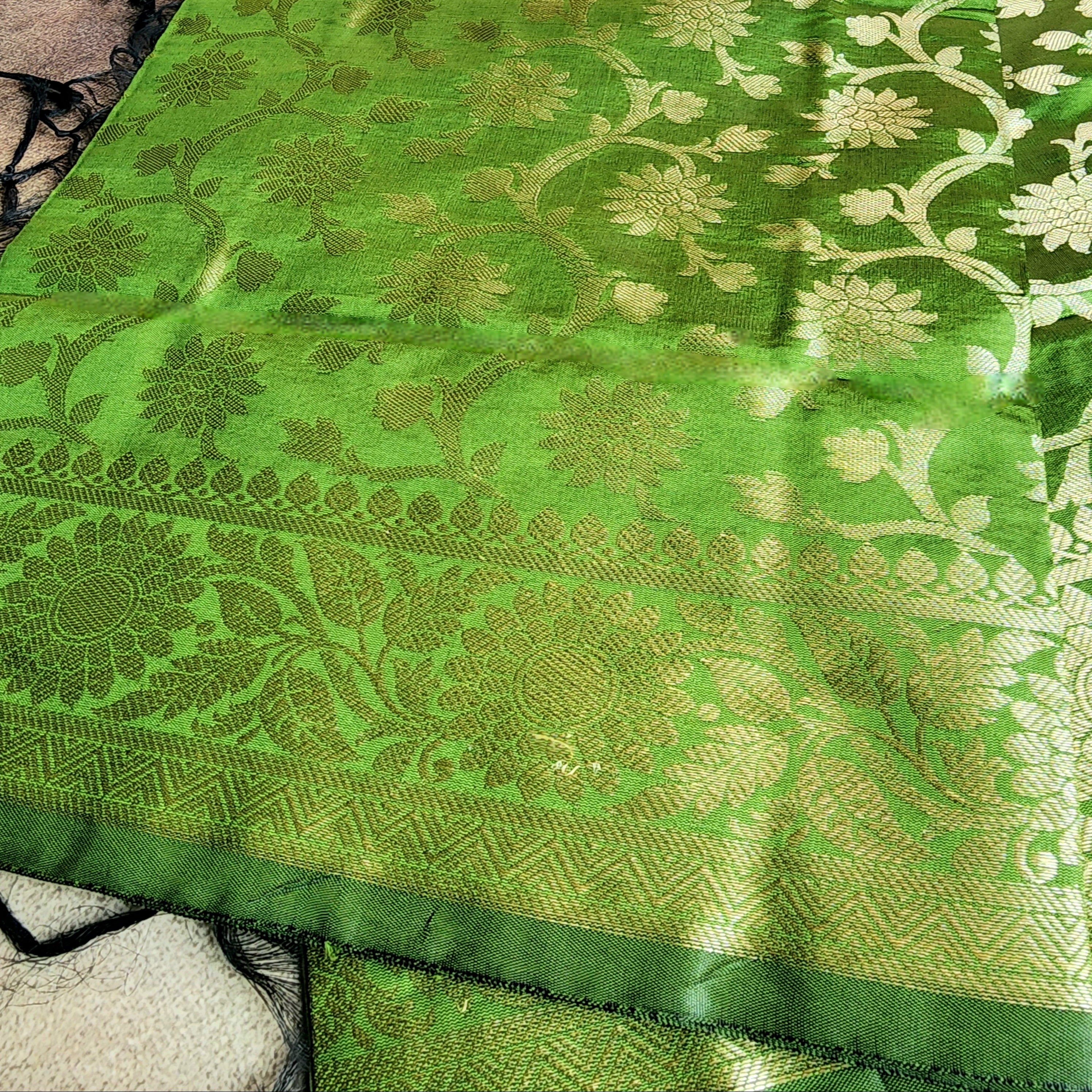 Parrot Green Banarasi Tapetta Silk Dupatta with Gold Floral Zari Weave