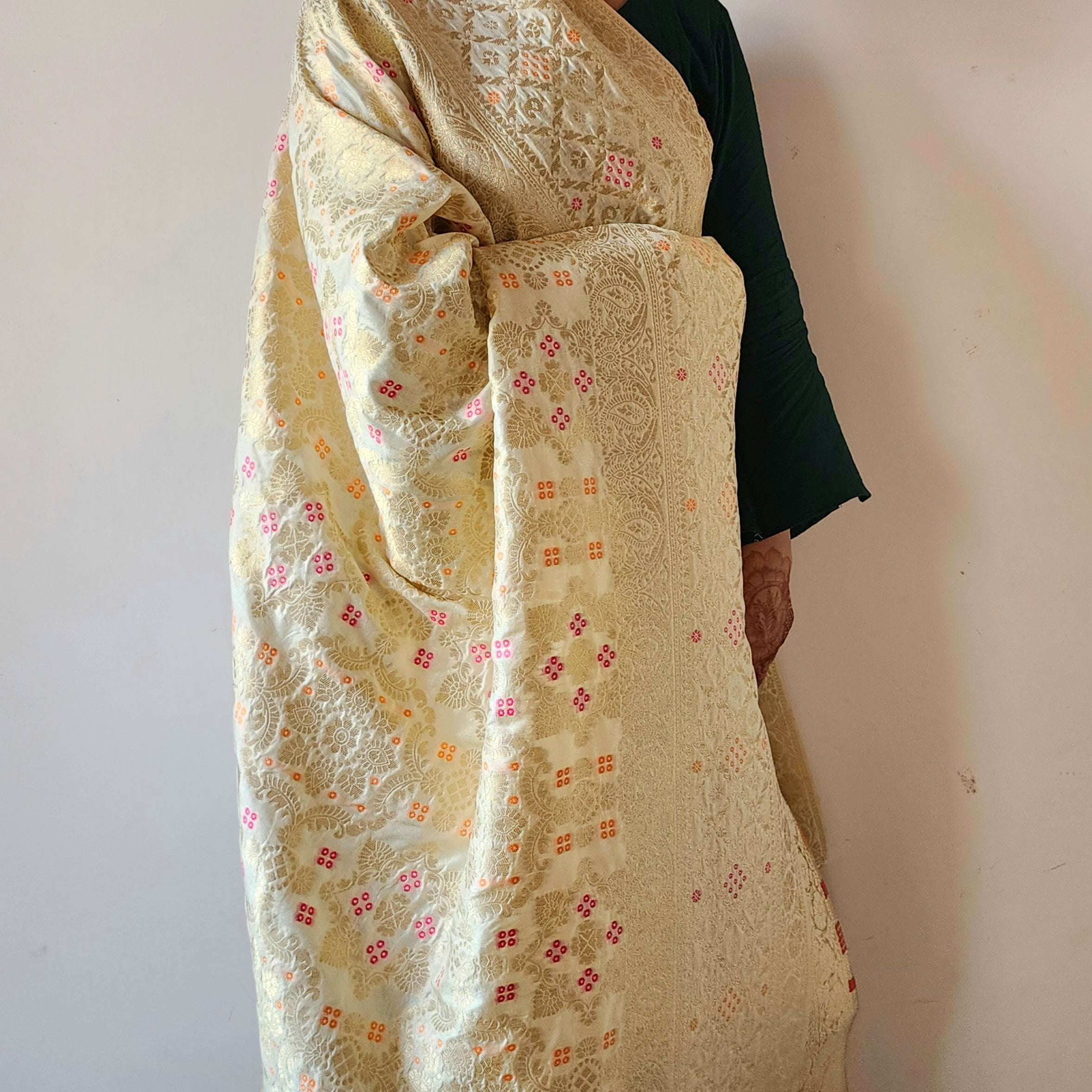 Ivory Cream Bandhani Dupatta with Floral and Geometric Zari Weave