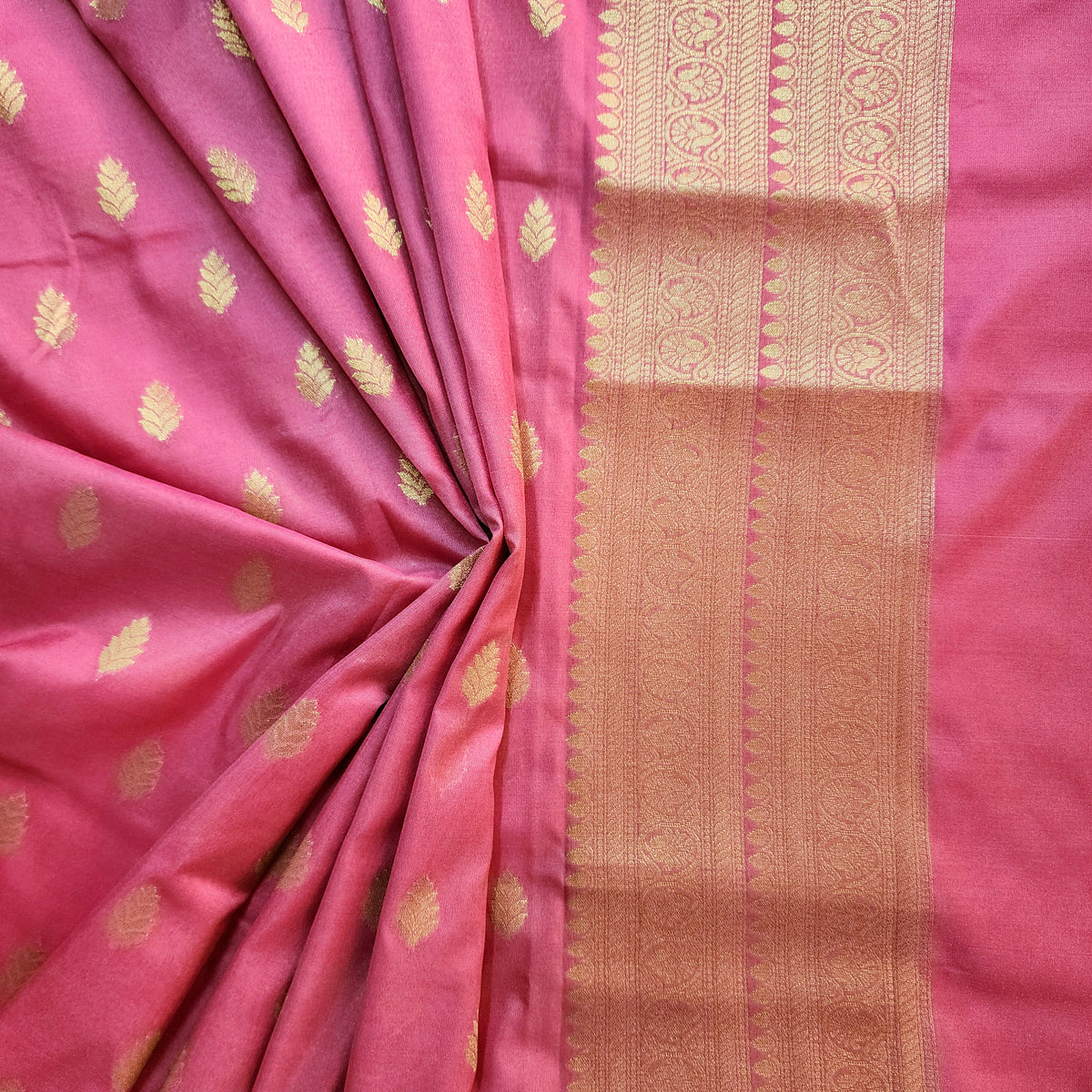 Dusty Rose Banarasi Tapetta Silk Leaf Weave Dupatta