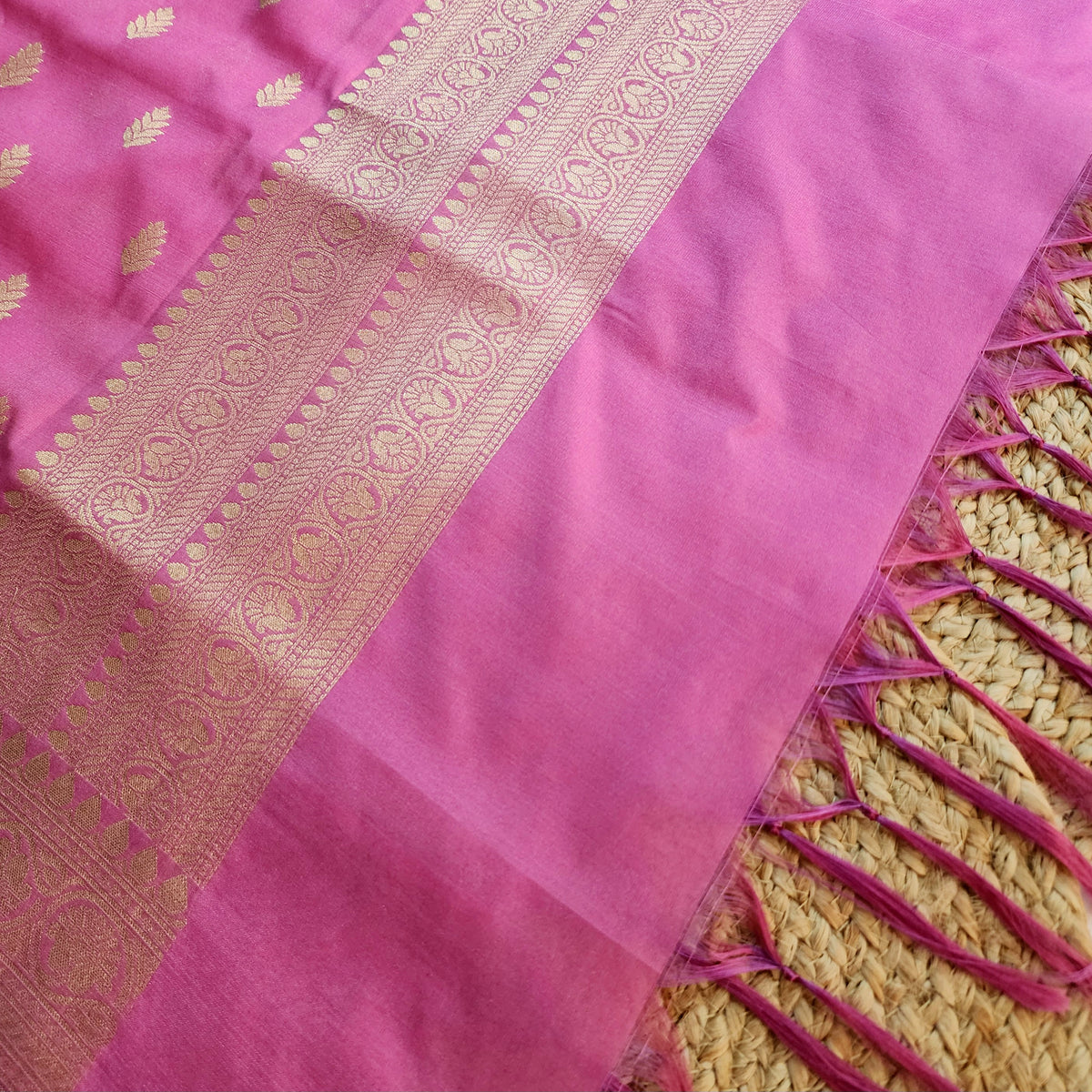 Dusty Rose Banarasi Tapetta Silk Leaf Weave Dupatta
