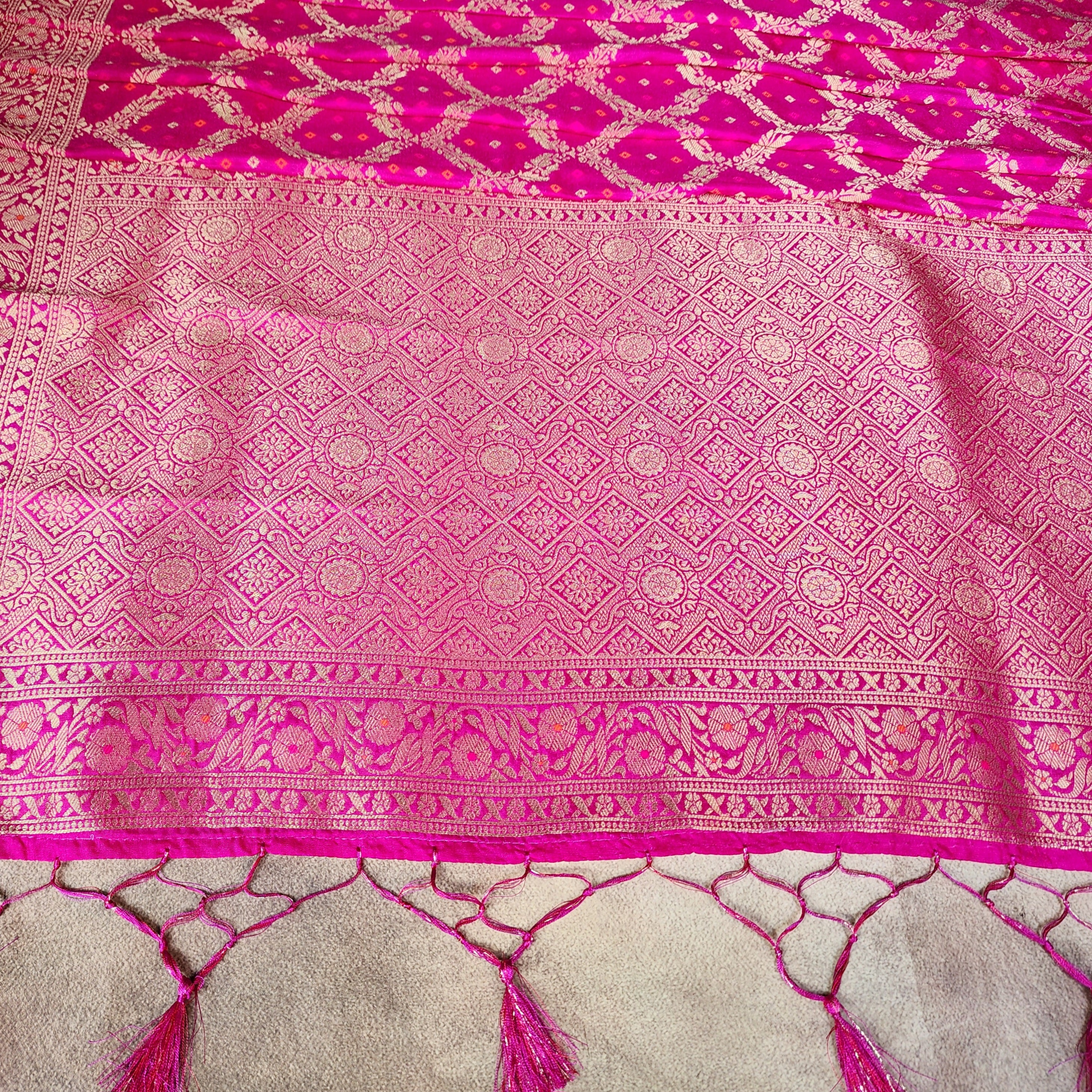 Fuchsia Pink Bandhani Dupatta with Traditional Jaal