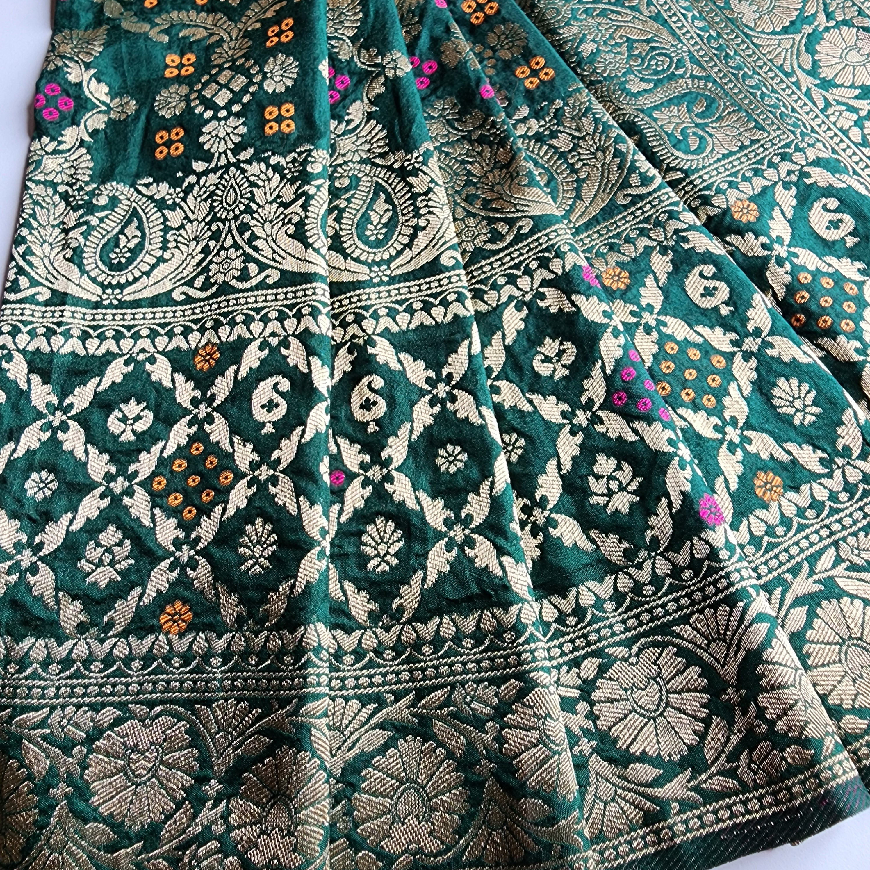 Emerald Green Bandhani Dupatta with Floral and Geometric Zari Weave