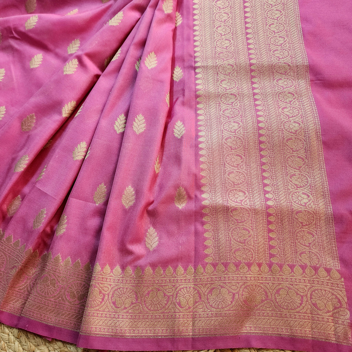 Dusty Rose Banarasi Tapetta Silk Leaf Weave Dupatta