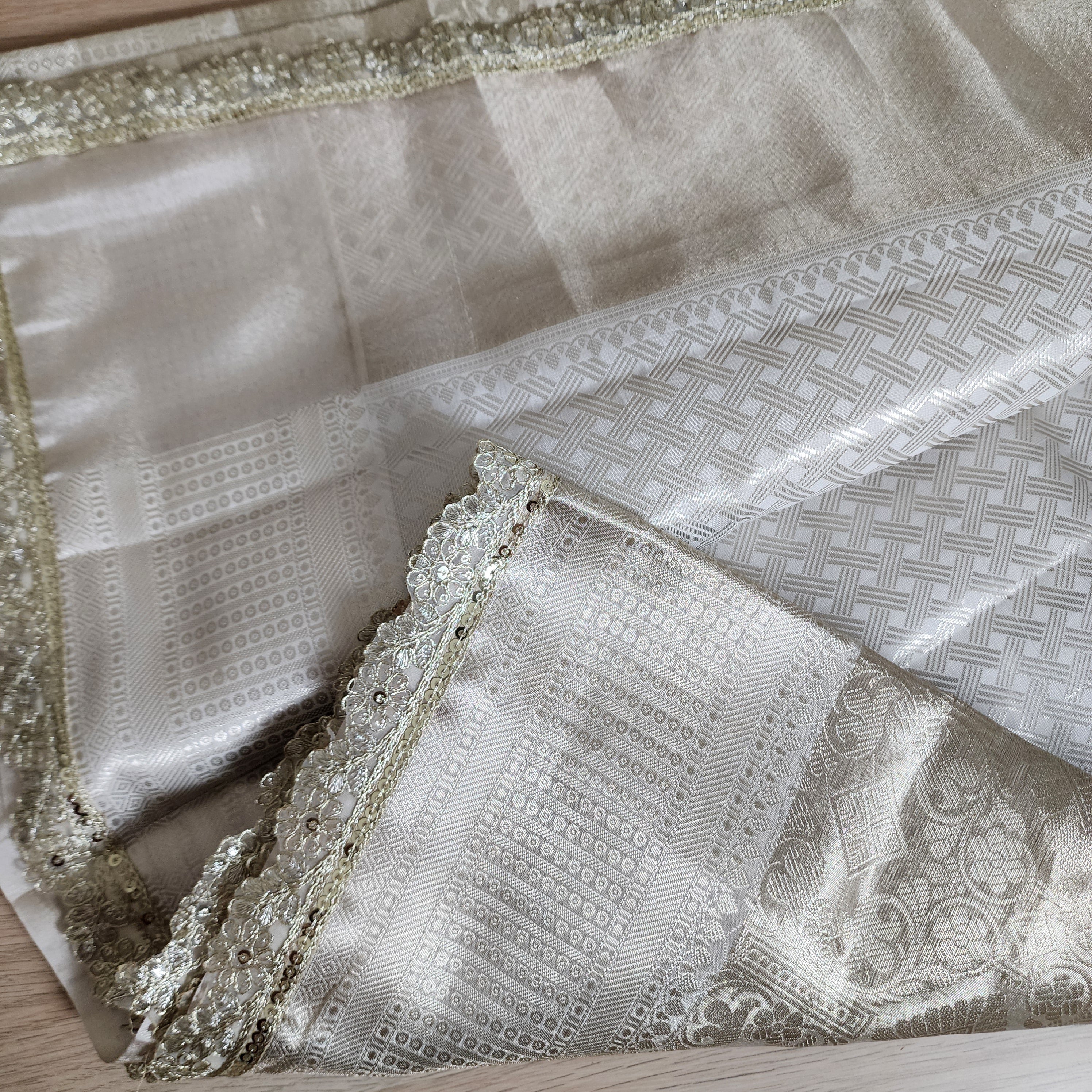 Elegant Glass Tissue Silk Saree in Brocade style weaving