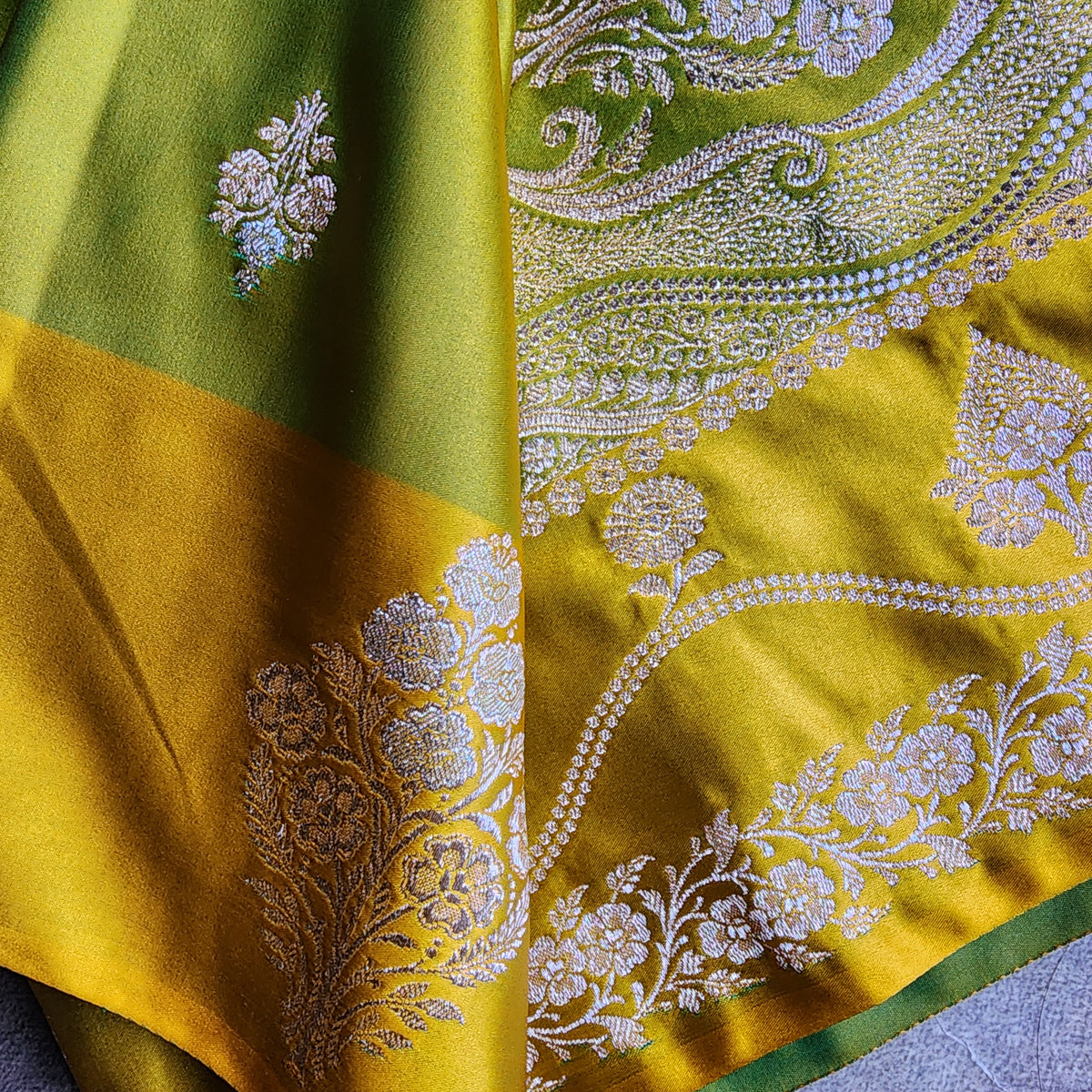 Dual-Tone Parrot Green & Yellow Pure Banarasi Katan Silk Saree