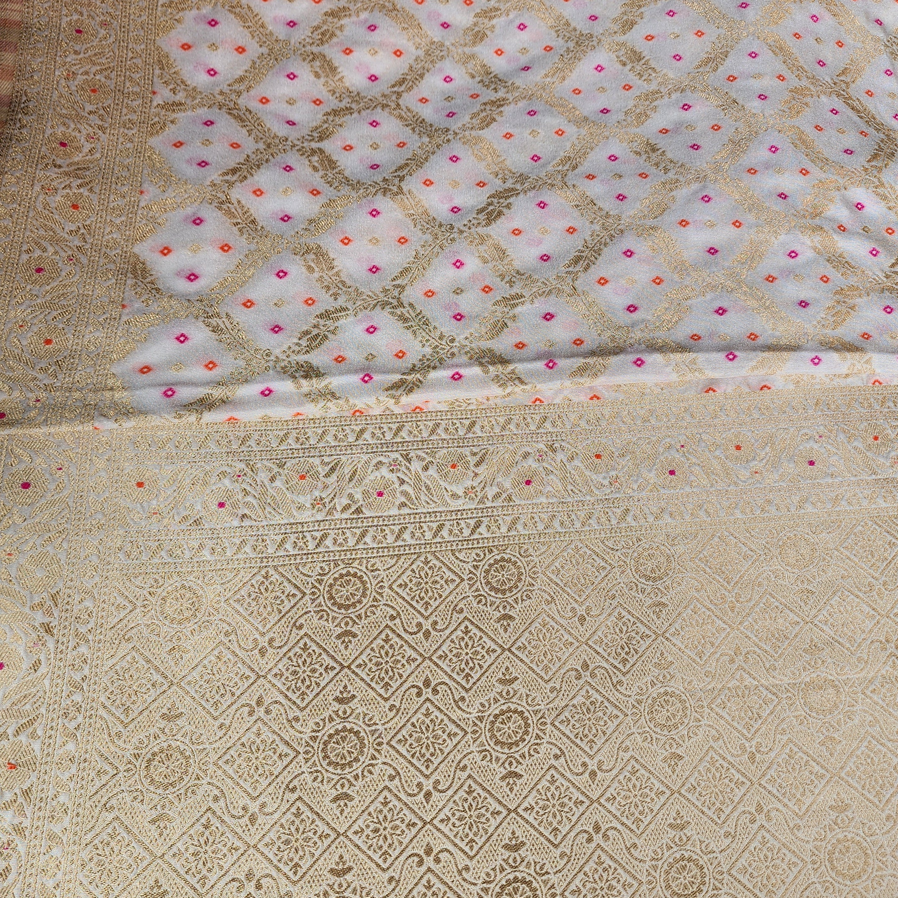 White Bandhani Dupatta with Traditional Jaal