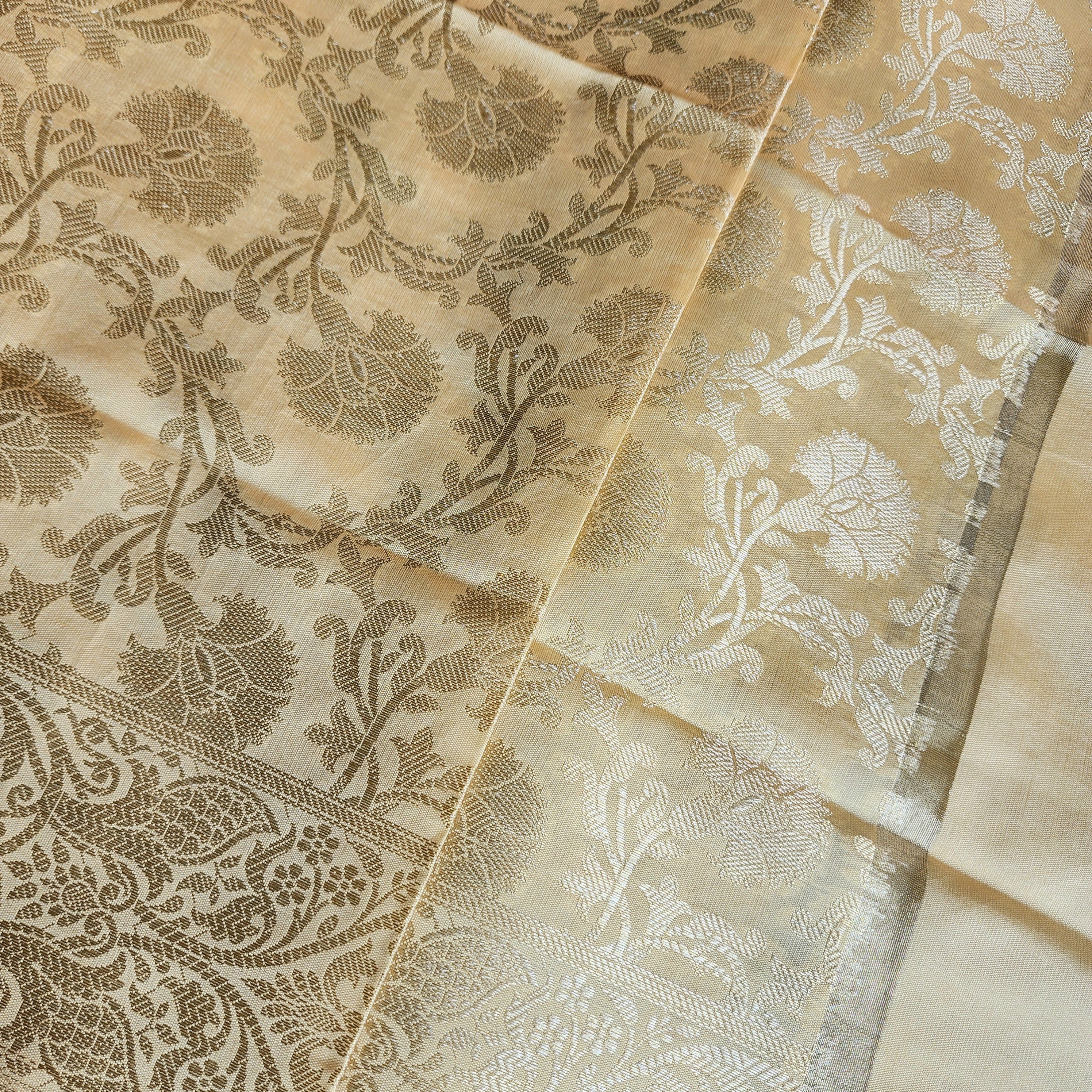 Cream Banarasi Tapetta Silk Dupatta with Gold Floral Zari Weave