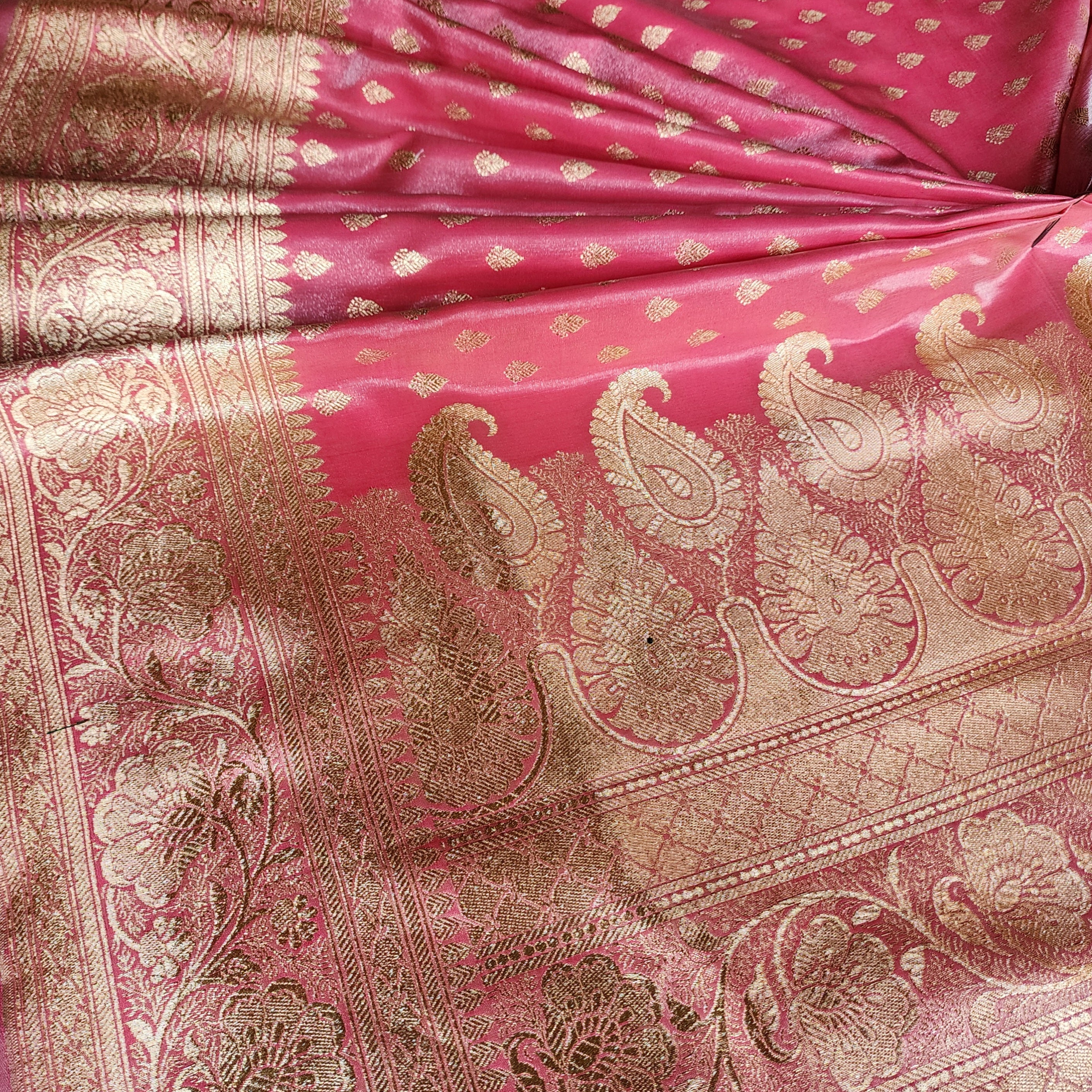 Rich Dusty Rose Banarasi Silk Saree with Gold Zari Weaving