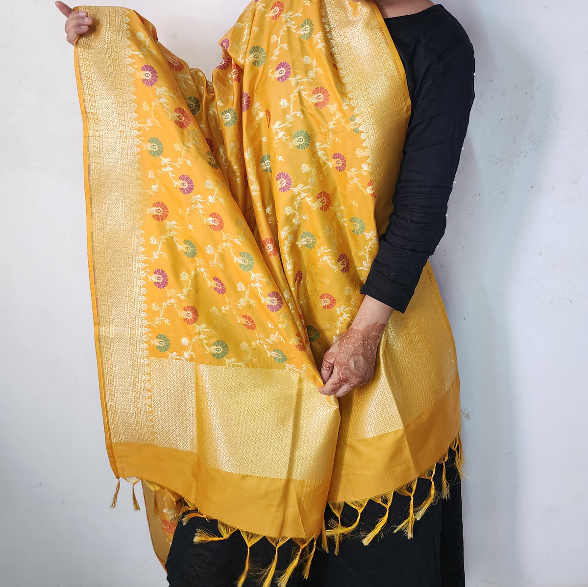 Banarasi Silk Floral Jaal Dupatta - Mustard Gold