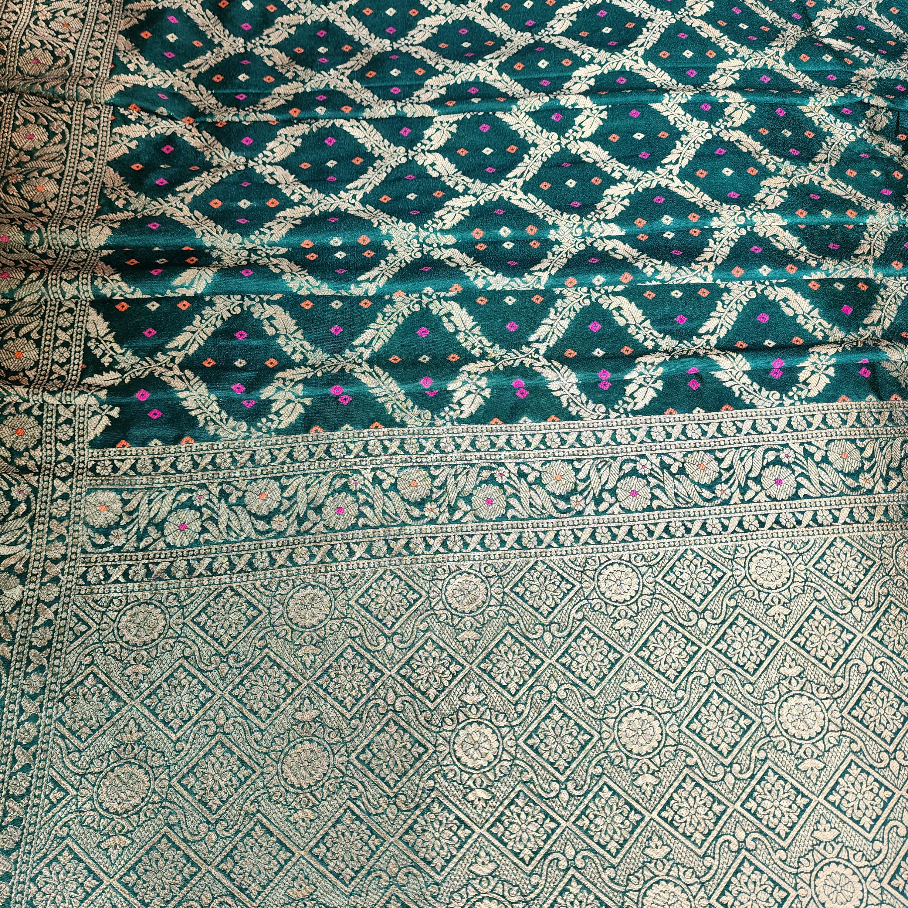 Bottle Green Bandhani Dupatta with Traditional Jaal