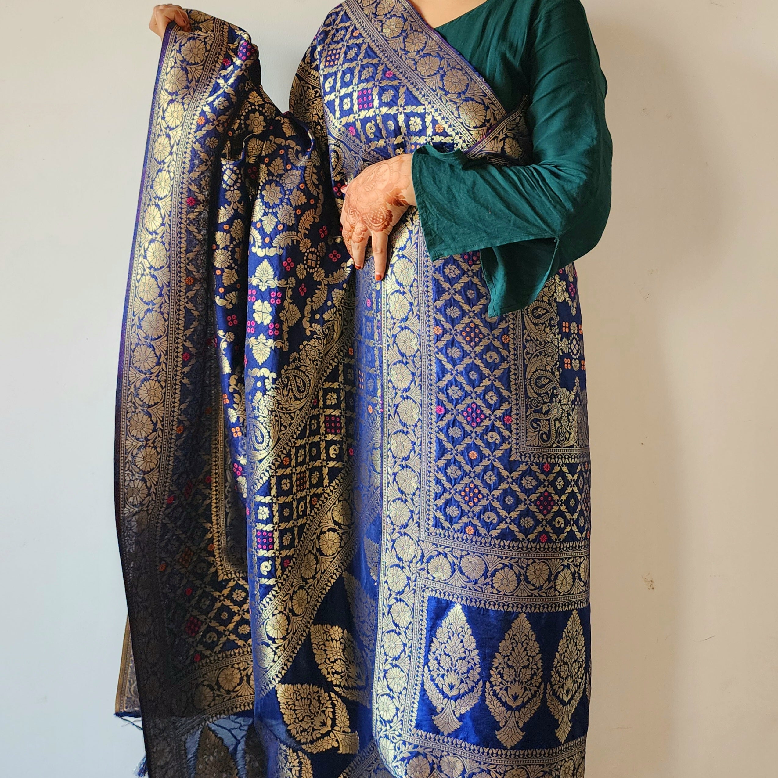 Royal Navy Blue Bandhani Dupatta with Floral and Geometric Zari Weave