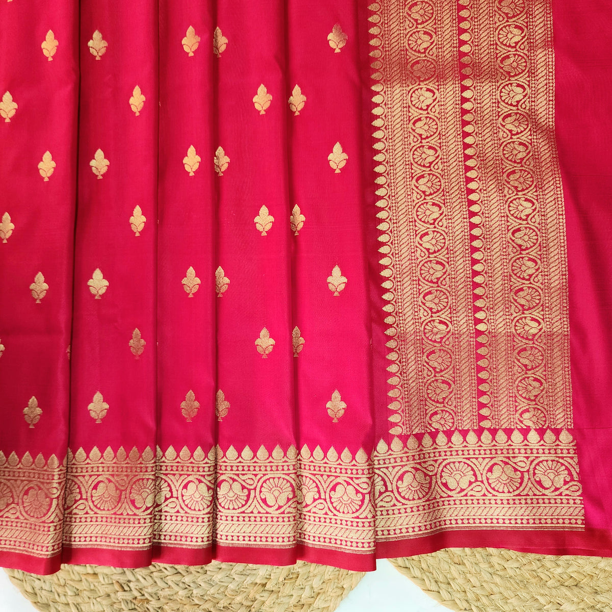 Rani Pink Banarasi Tapetta Silk Leaf Weave Dupatta