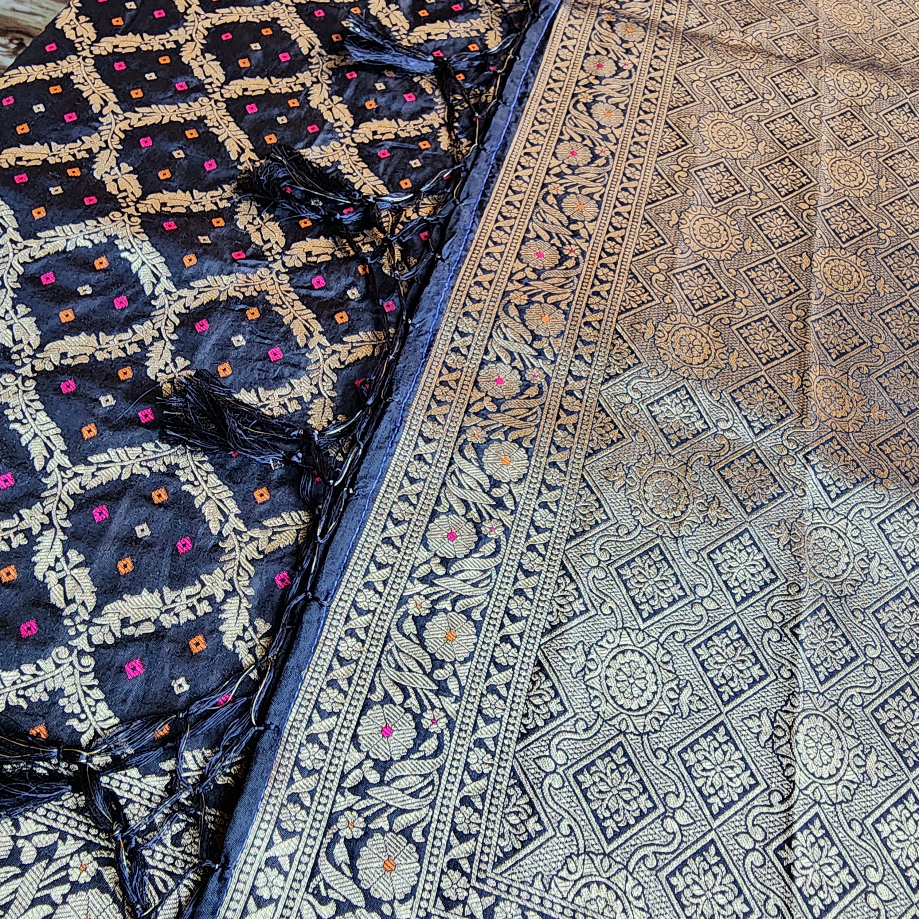 Black Bandhani Dupatta with Traditional Jaal