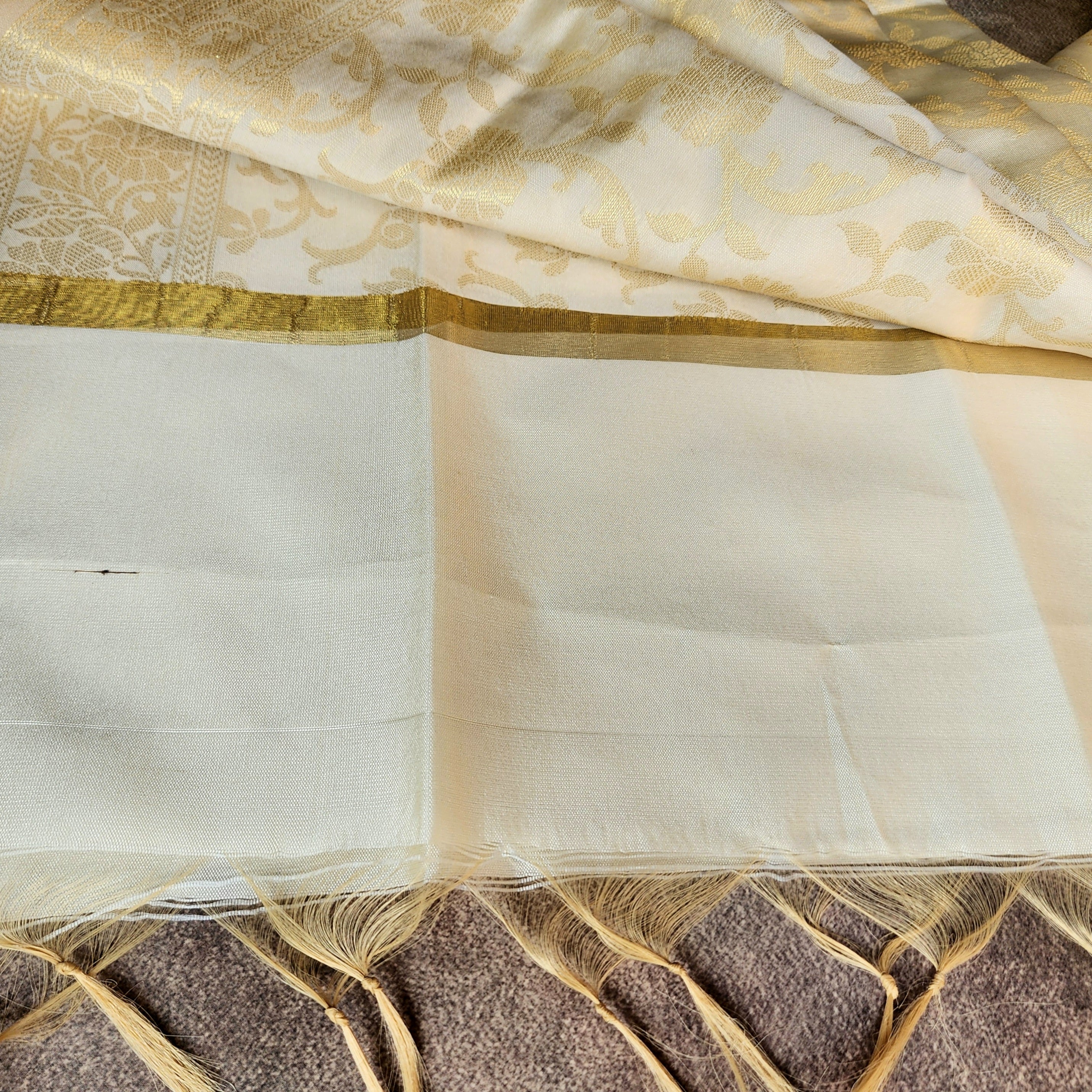 White Banarasi Tapetta Silk Dupatta with Gold Floral Weave