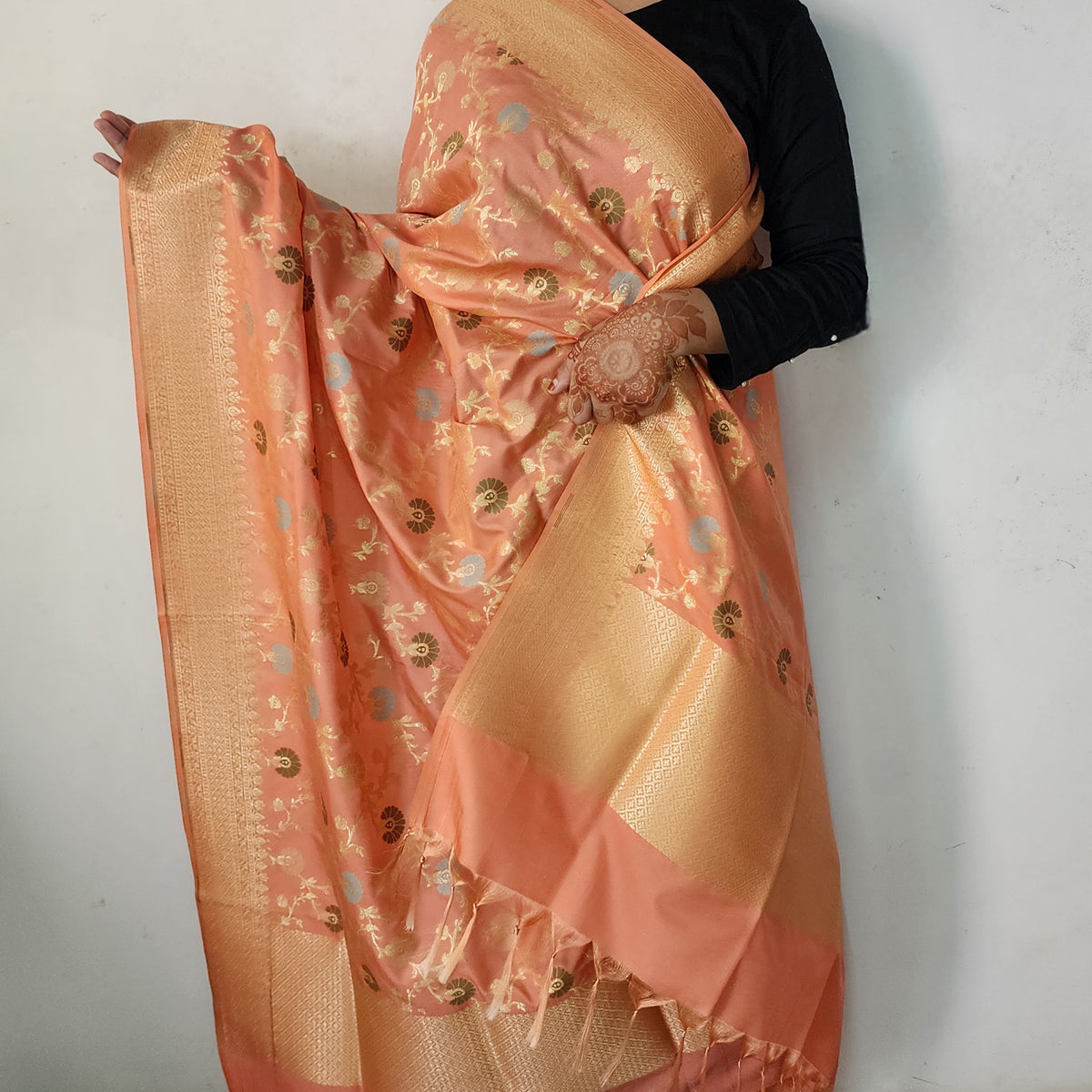Banarasi Silk Floral Jaal Dupatta - Peach